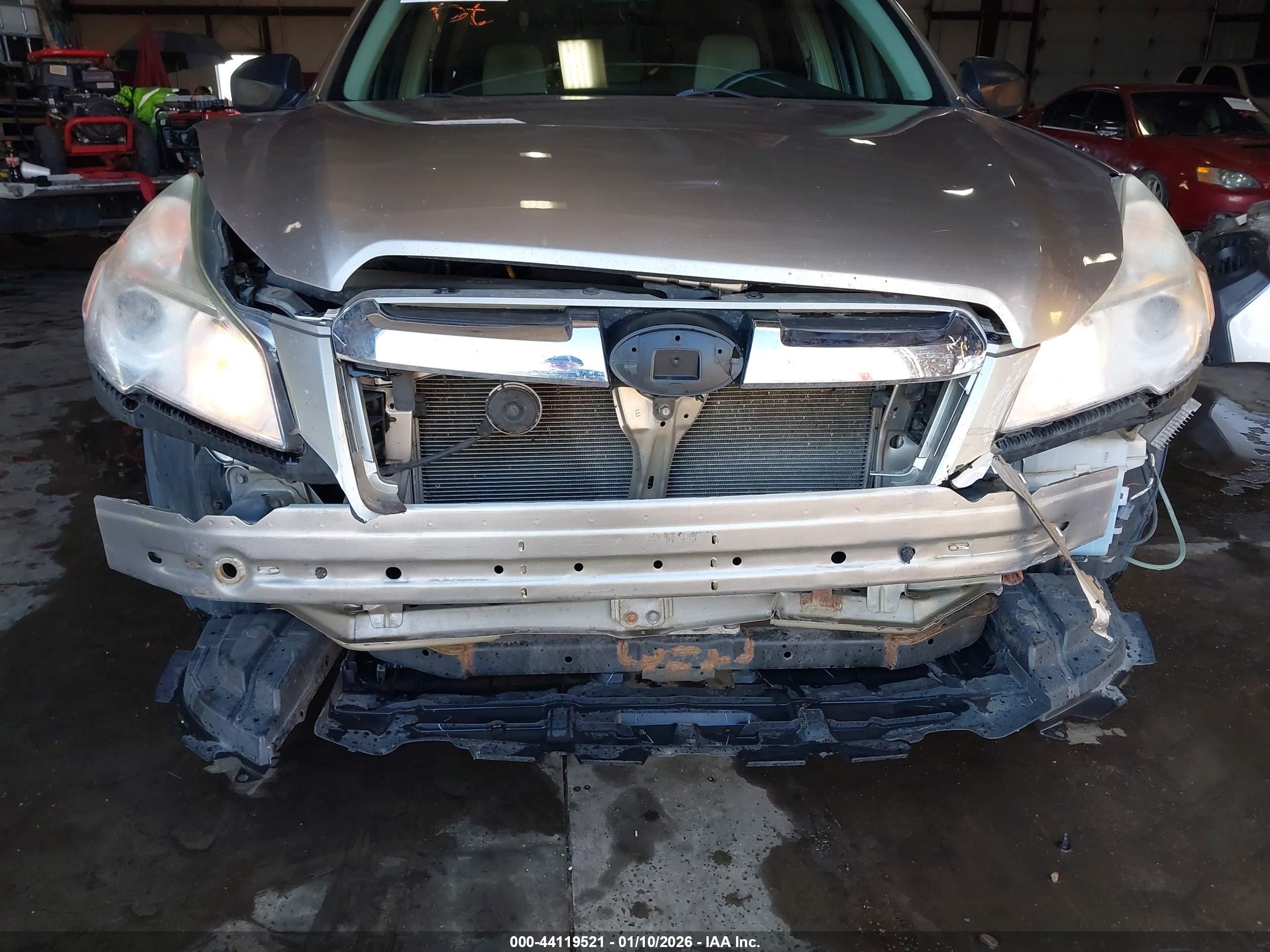 SUBARU OUTBACK image 6