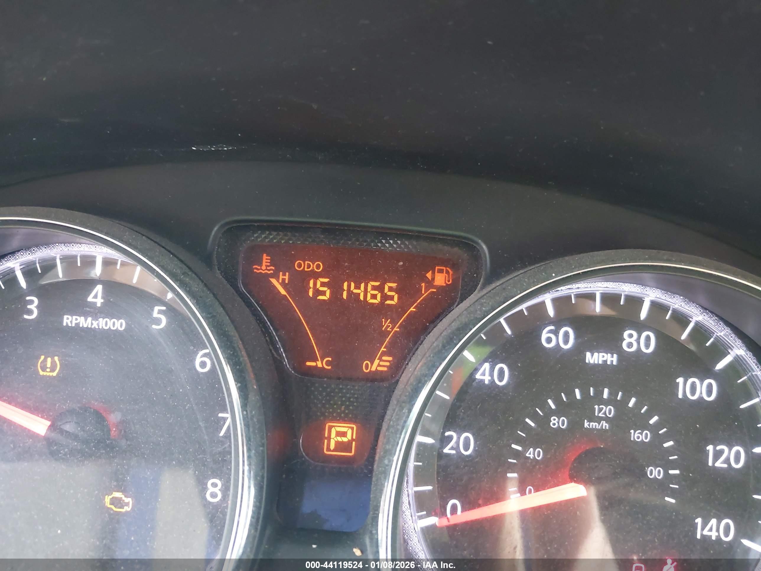 NISSAN VERSA image 7