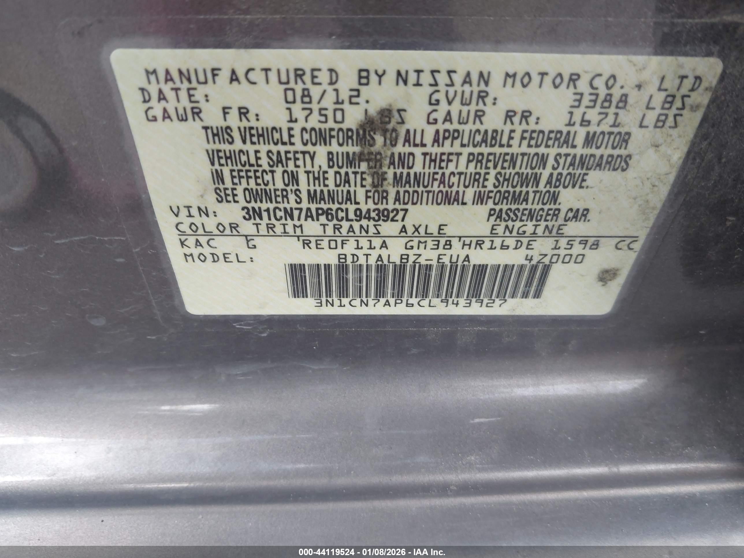 NISSAN VERSA image 9