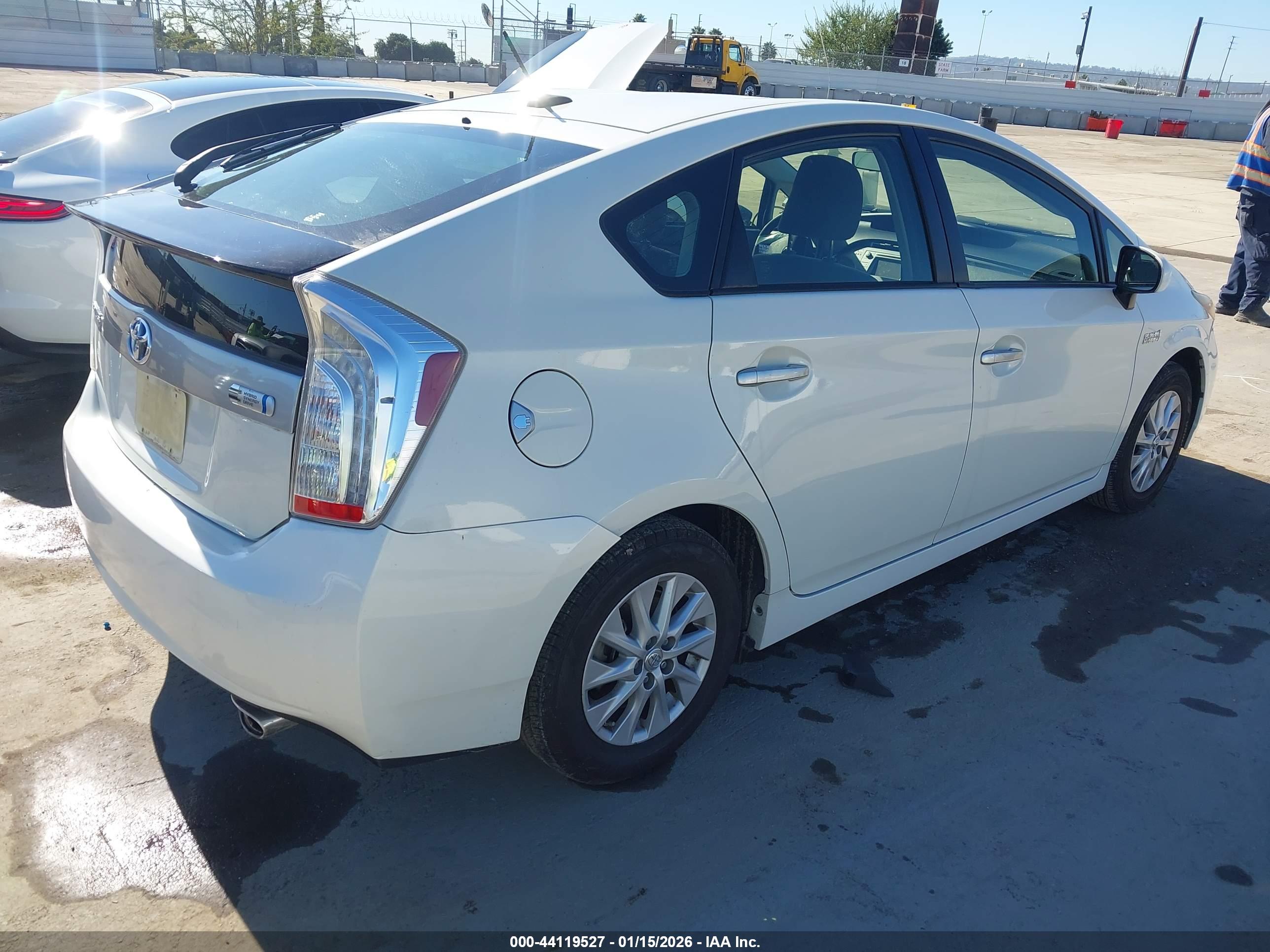 TOYOTA PRIUS image 4