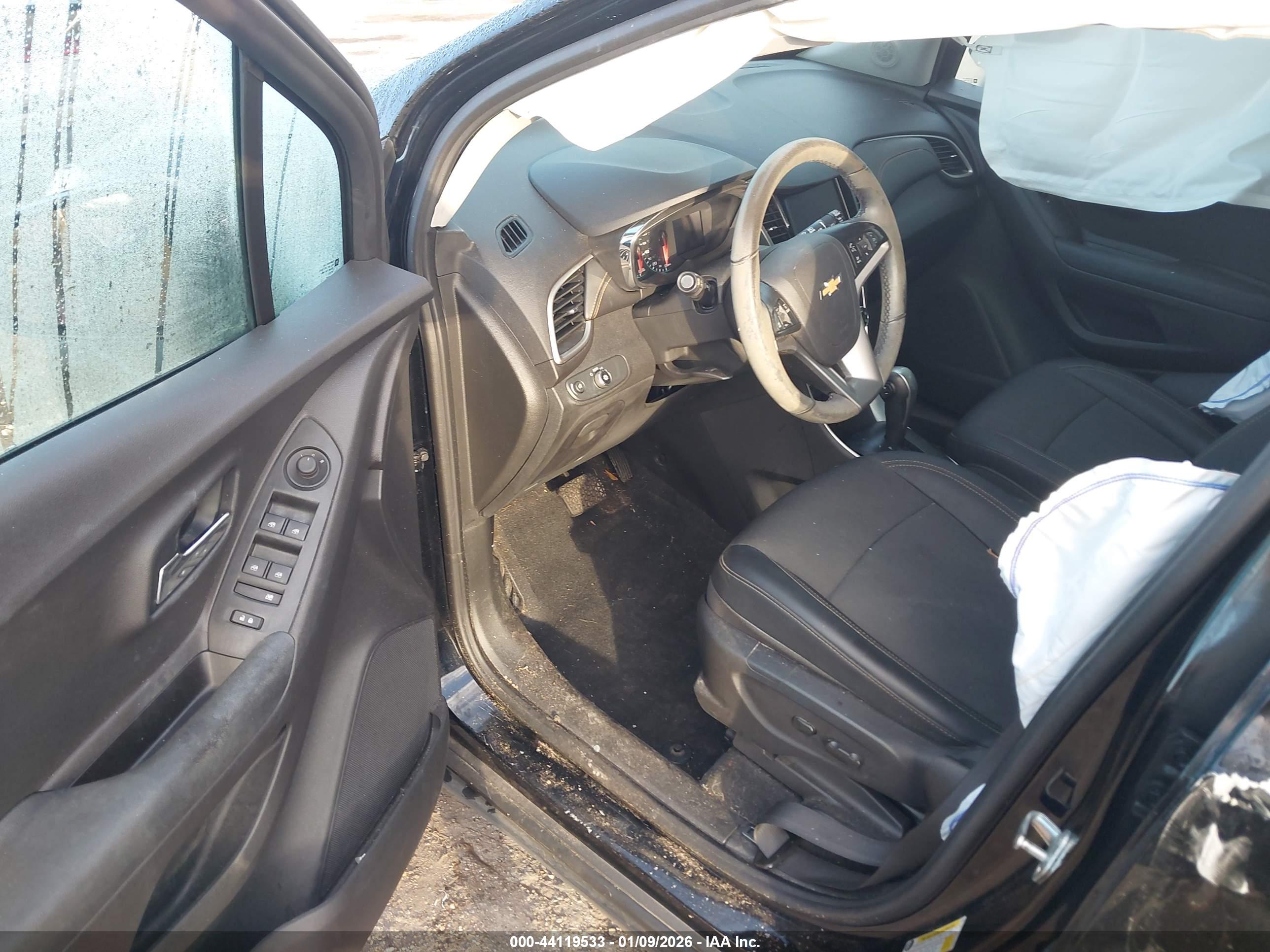 CHEVROLET TRAX image 5