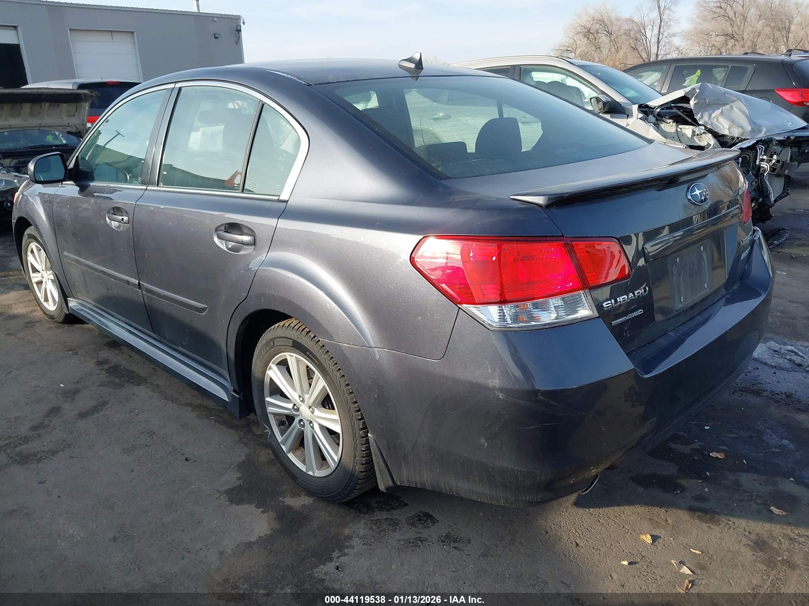 SUBARU LEGACY image 3