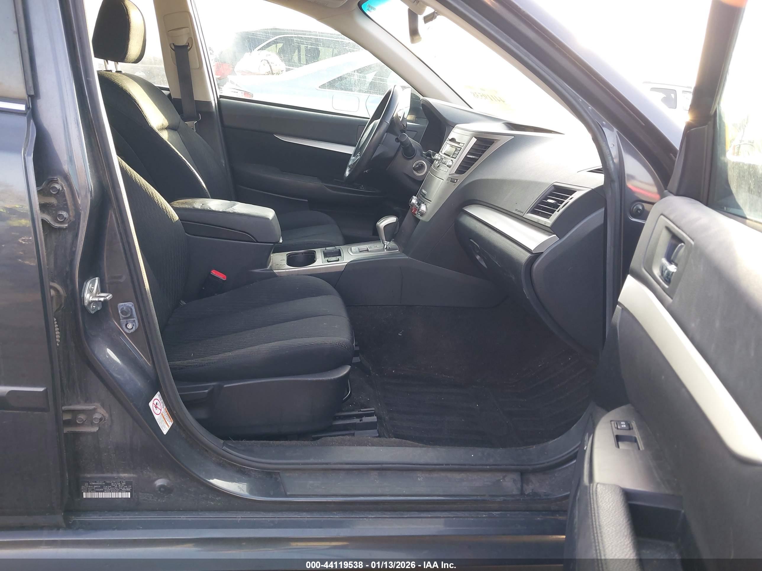 SUBARU LEGACY image 5