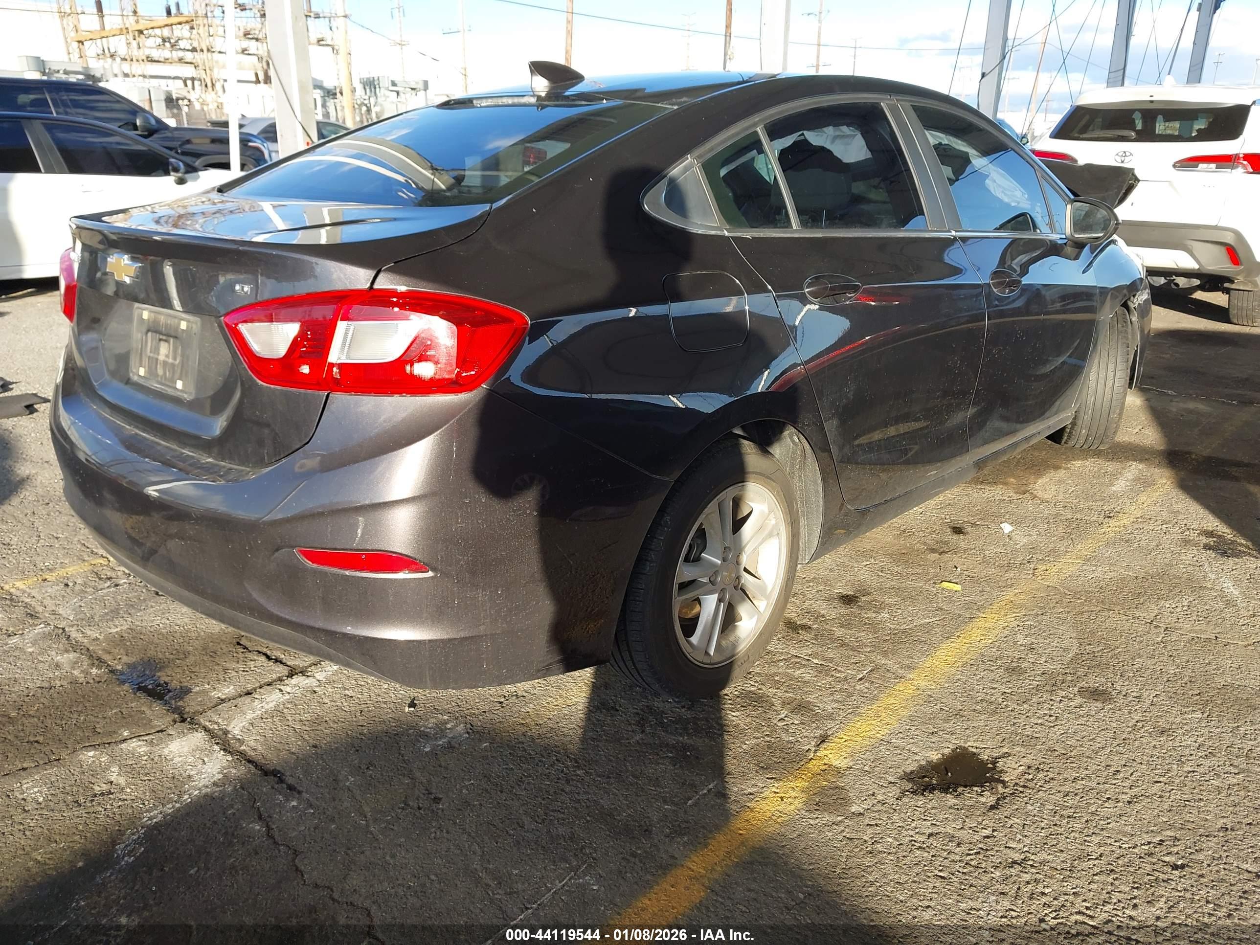 CHEVROLET CRUZE image 4