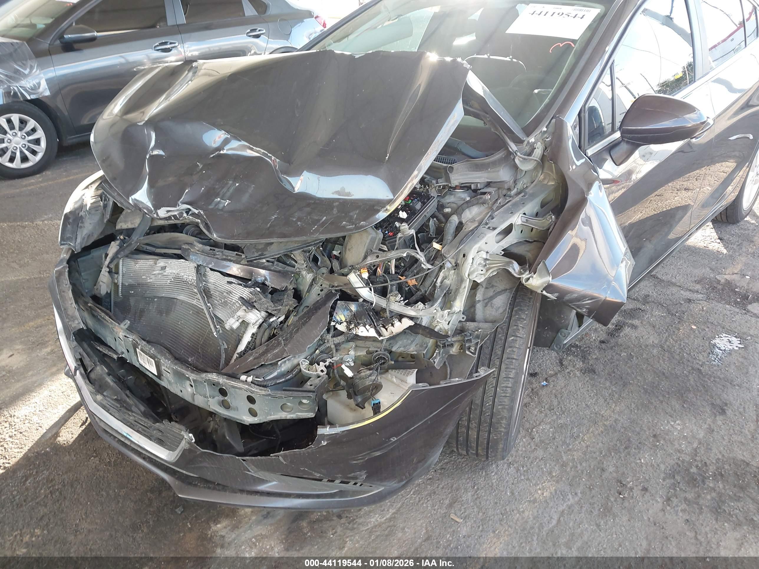 CHEVROLET CRUZE image 6