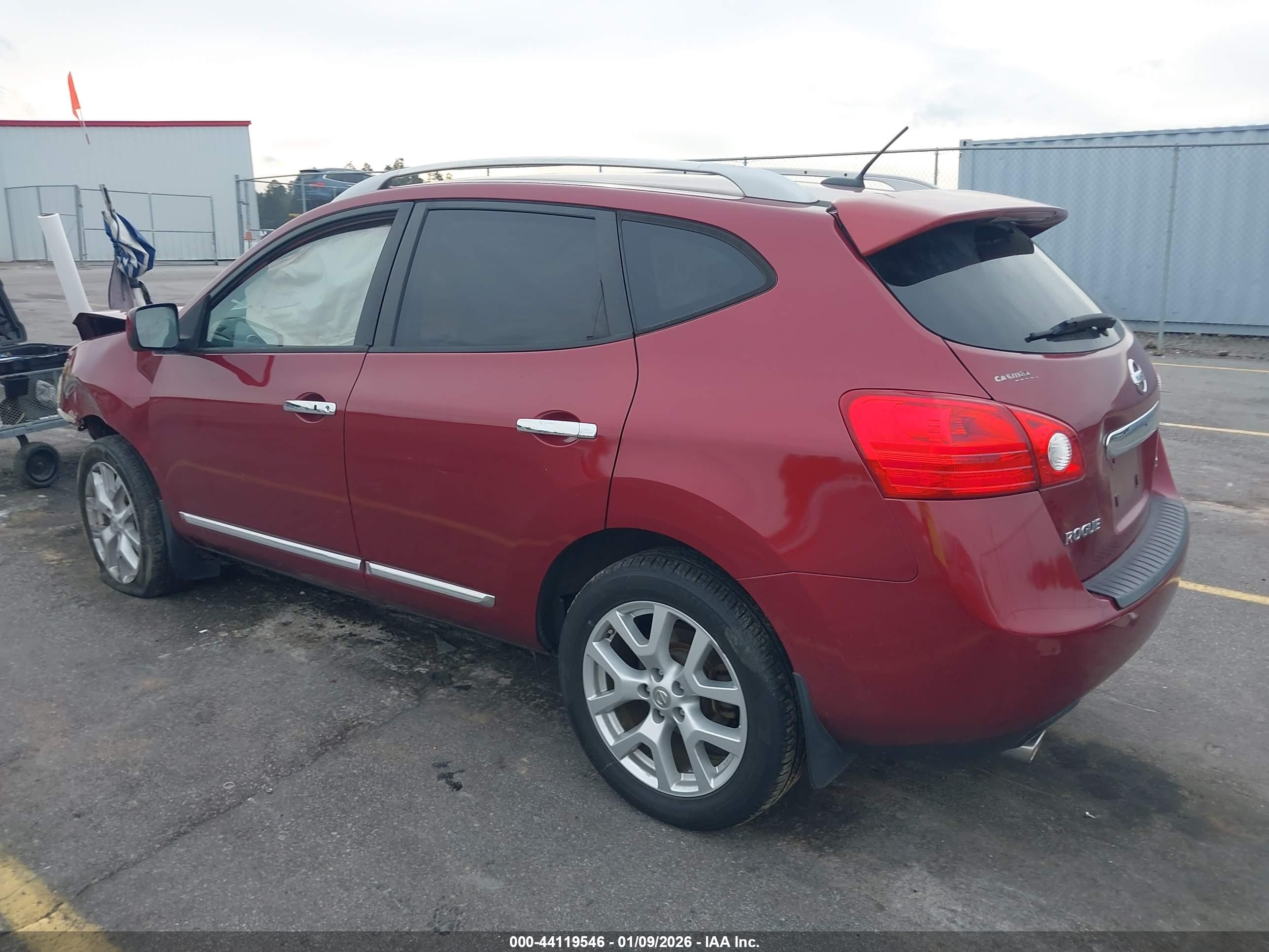 NISSAN ROGUE image 3