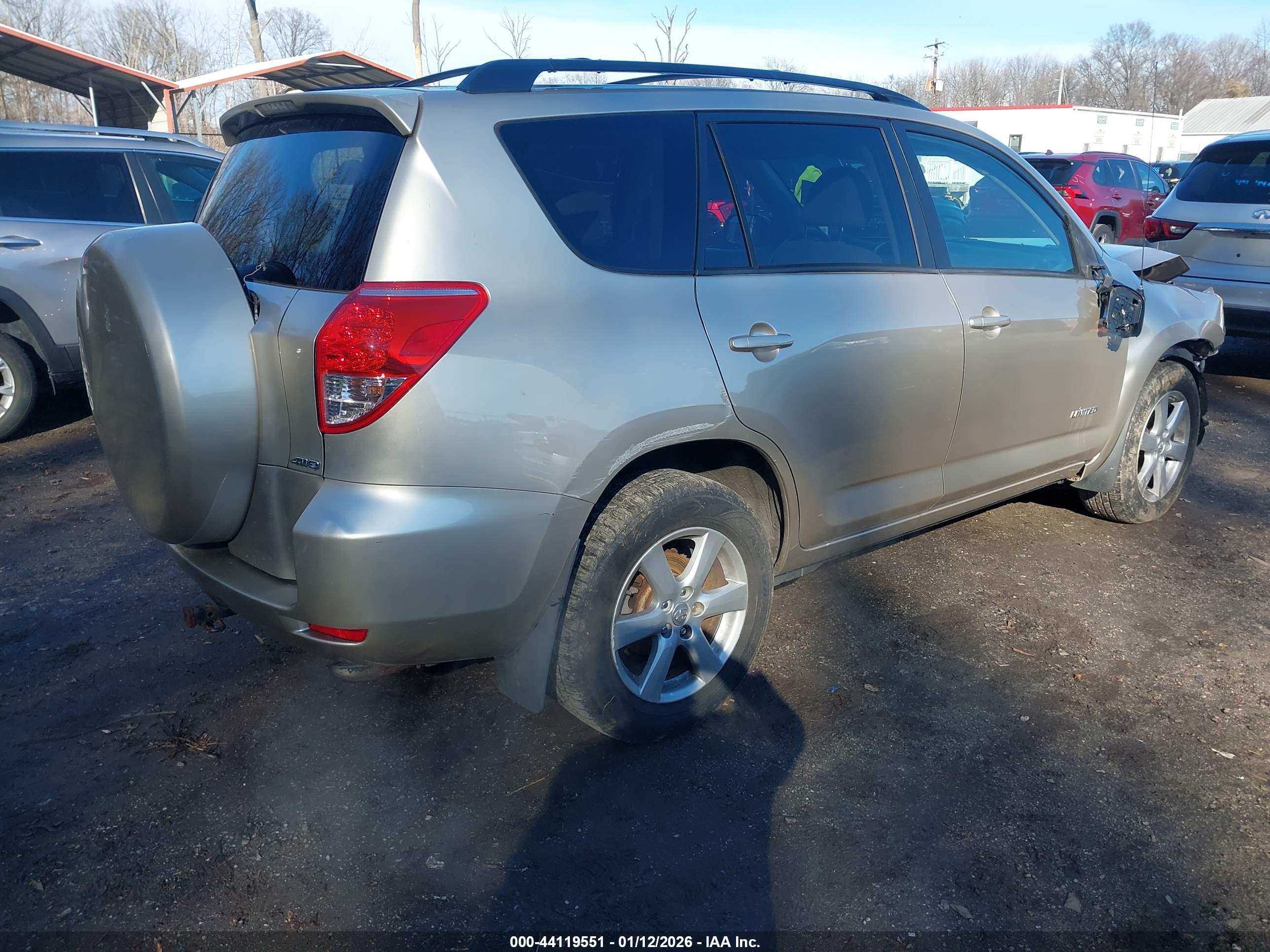 TOYOTA RAV4 image 4