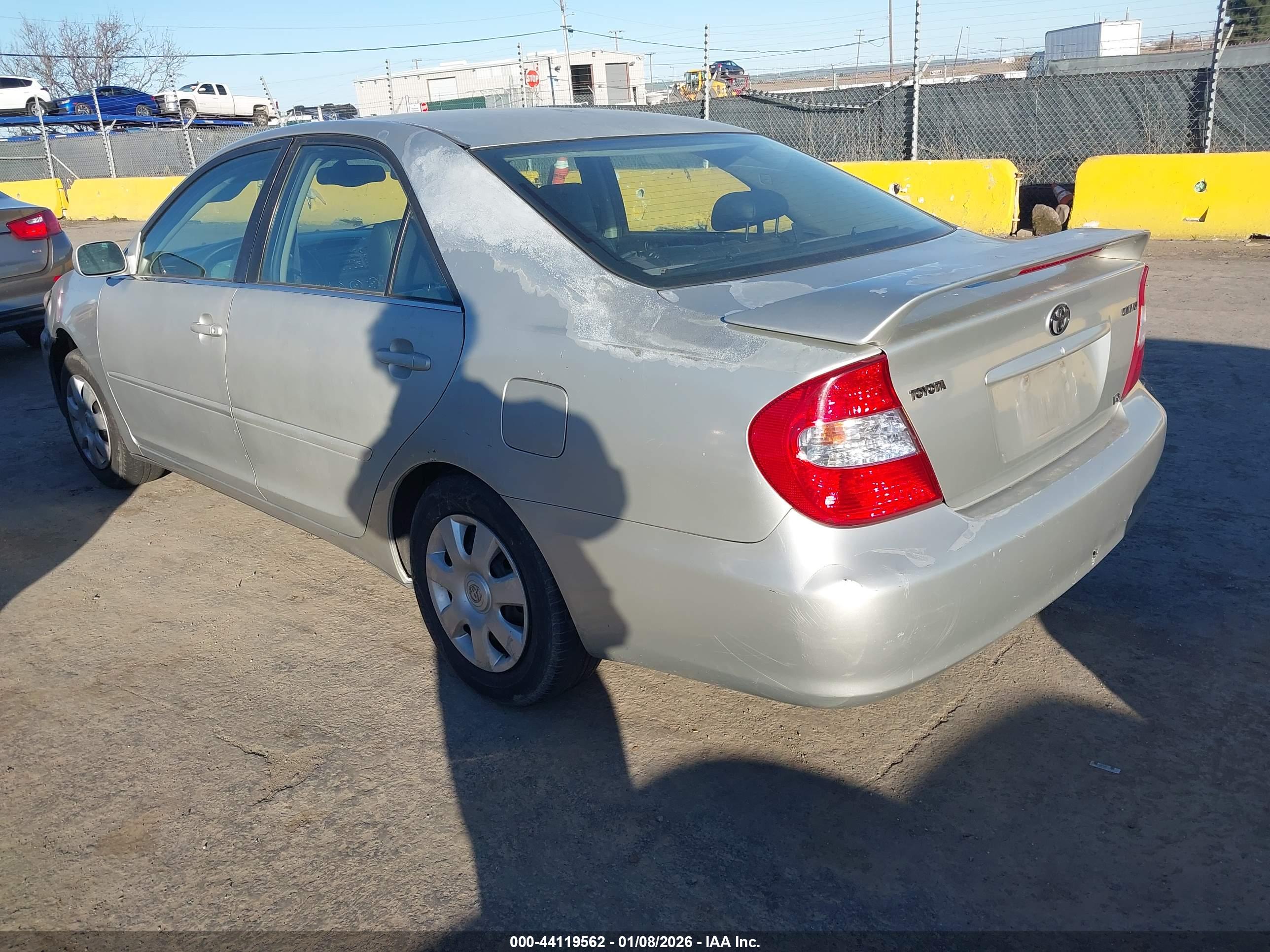 TOYOTA CAMRY image 3