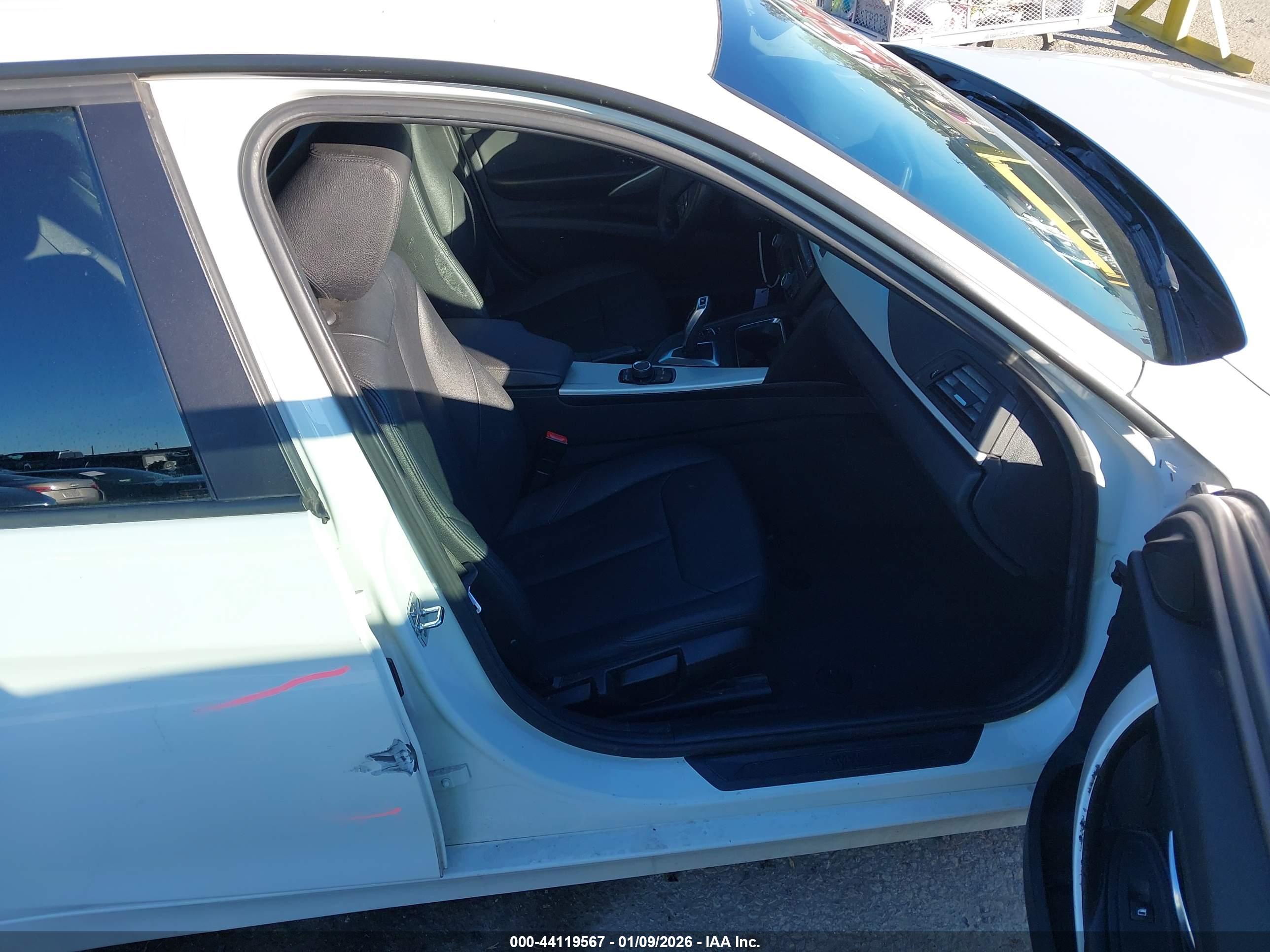 BMW 328I image 5
