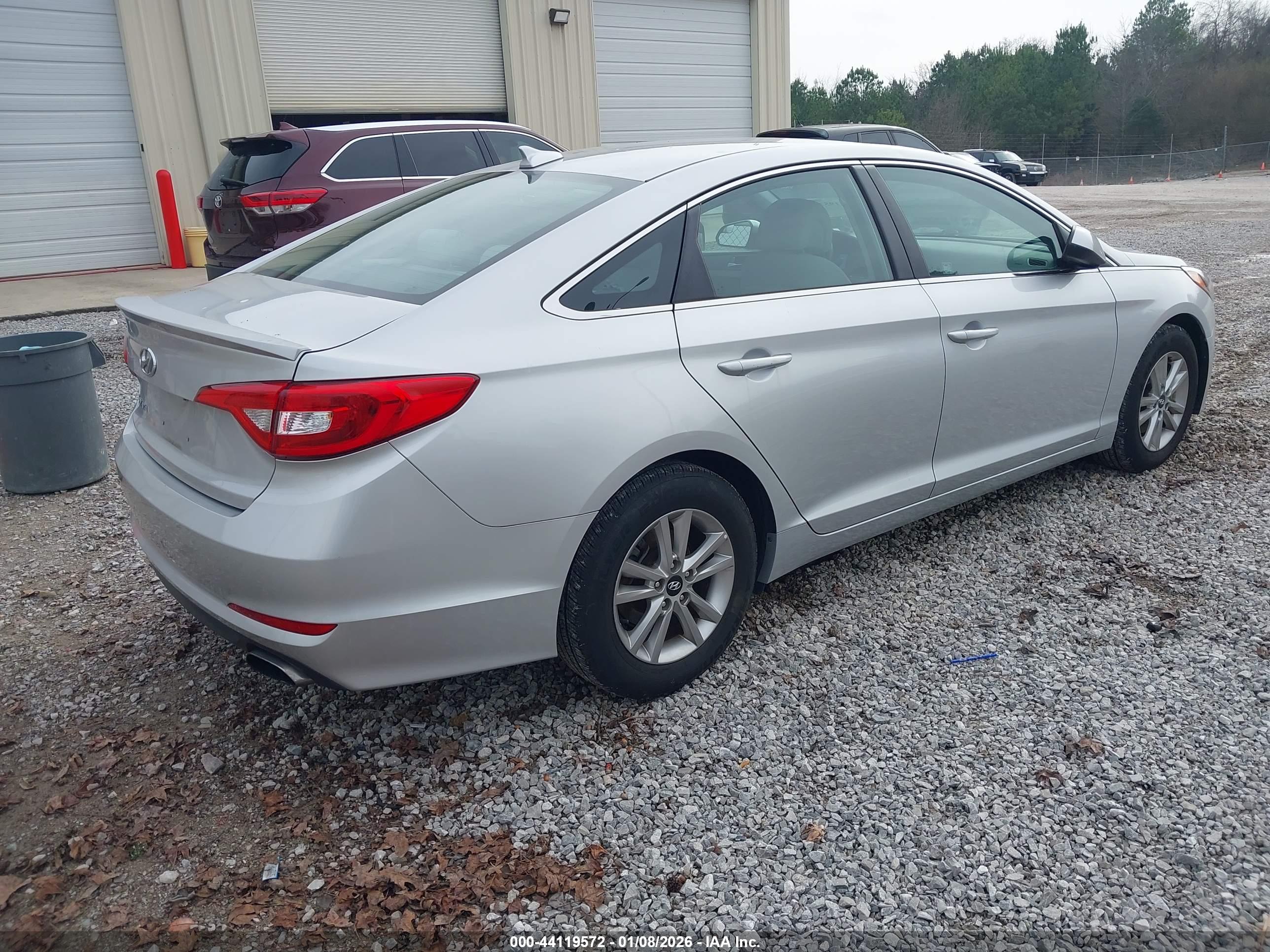 HYUNDAI SONATA image 4