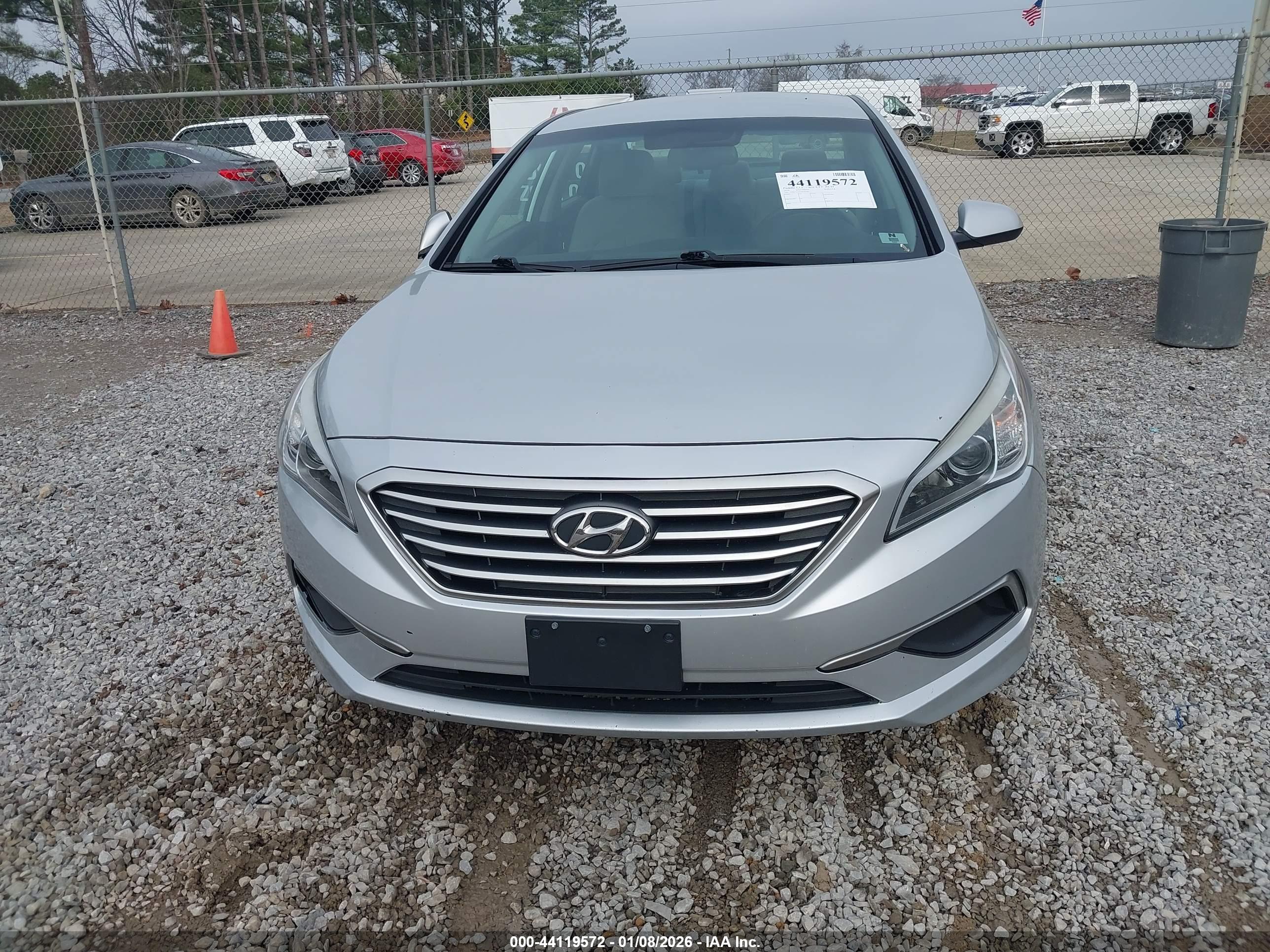 HYUNDAI SONATA image 6