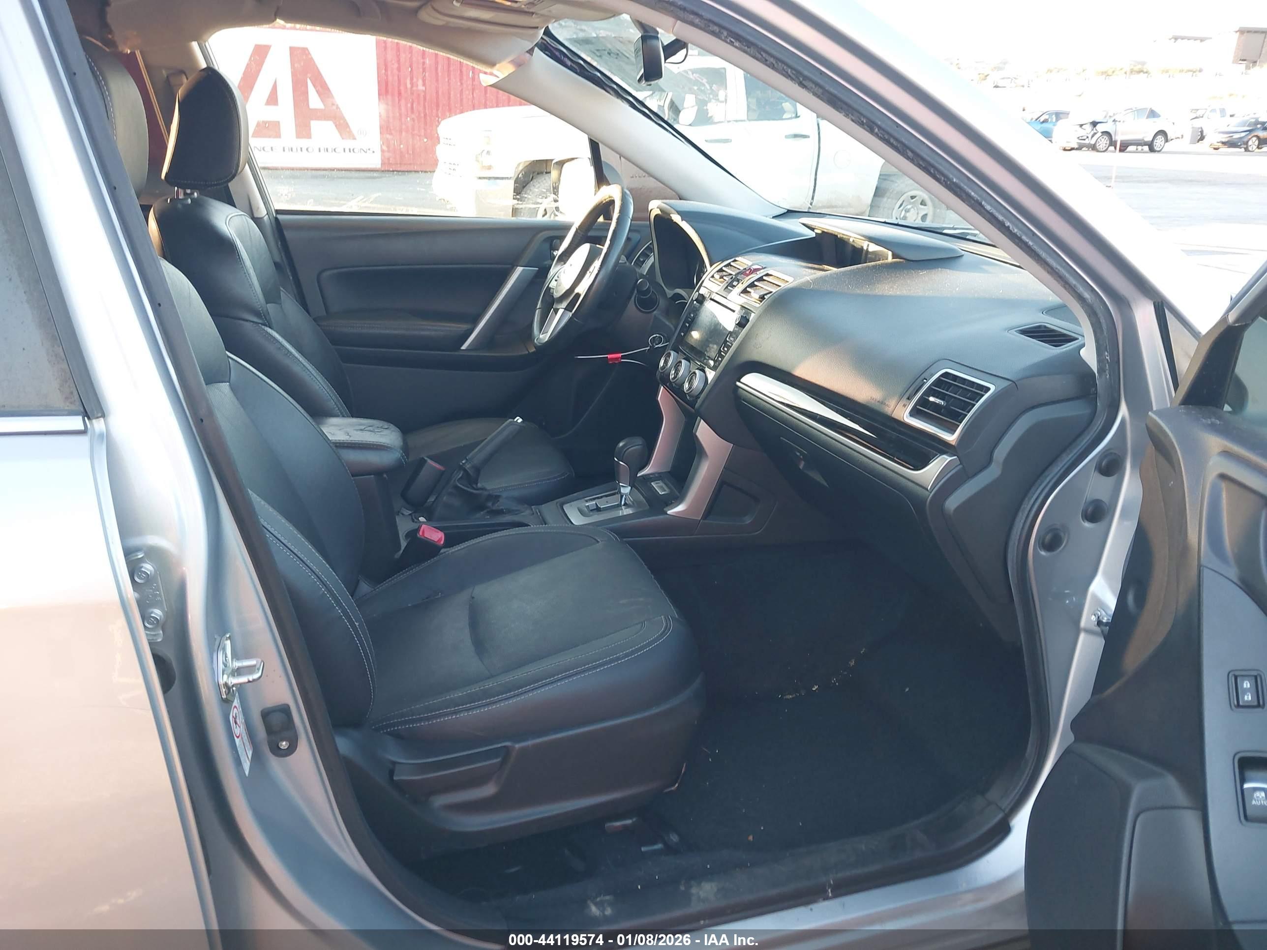 SUBARU FORESTER image 5