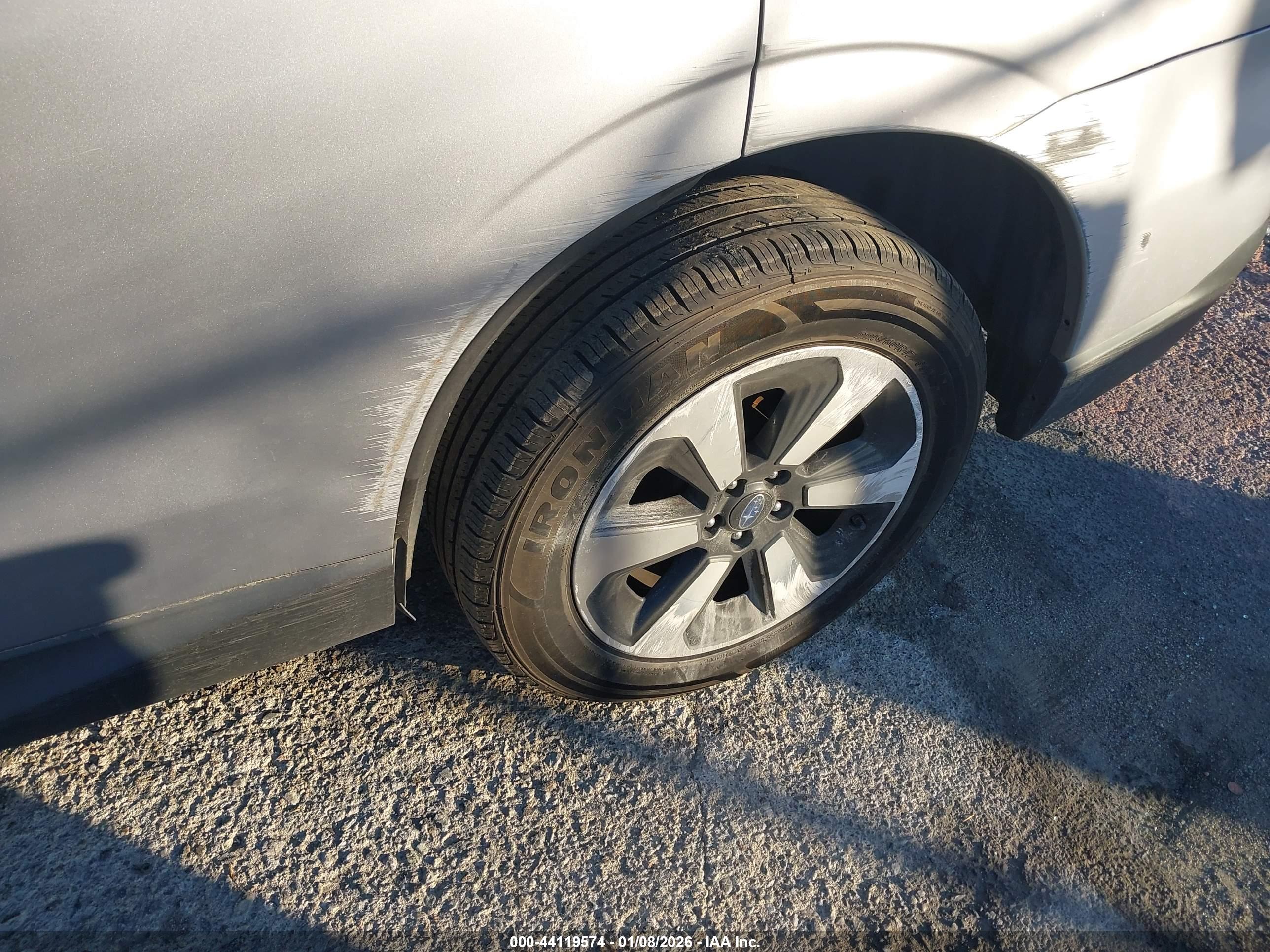 SUBARU FORESTER image 6