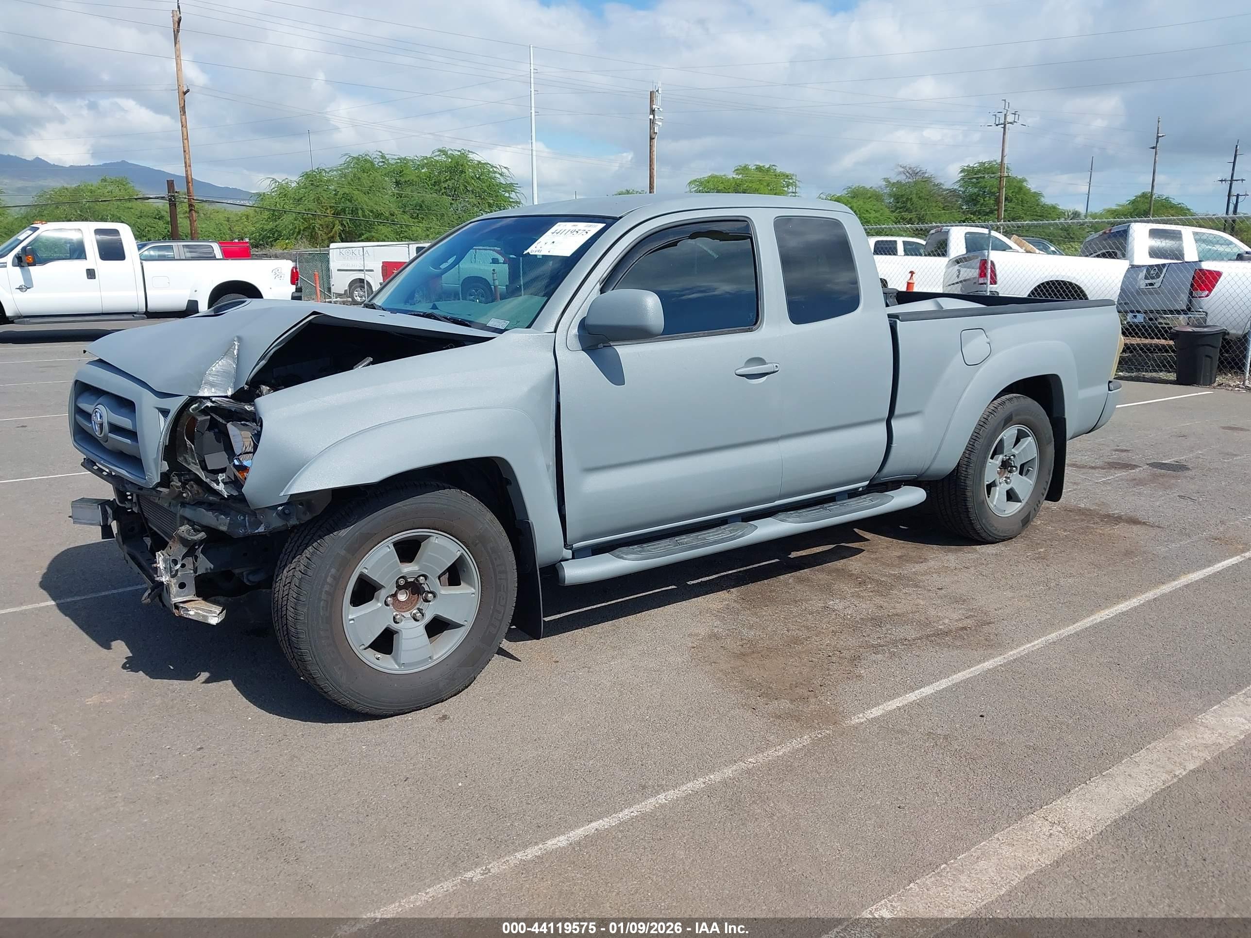 TOYOTA TACOMA image 2