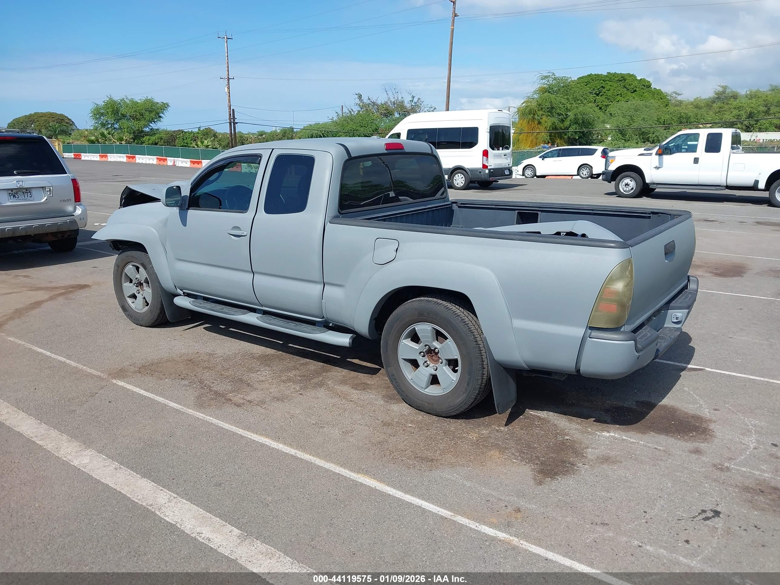 TOYOTA TACOMA image 3