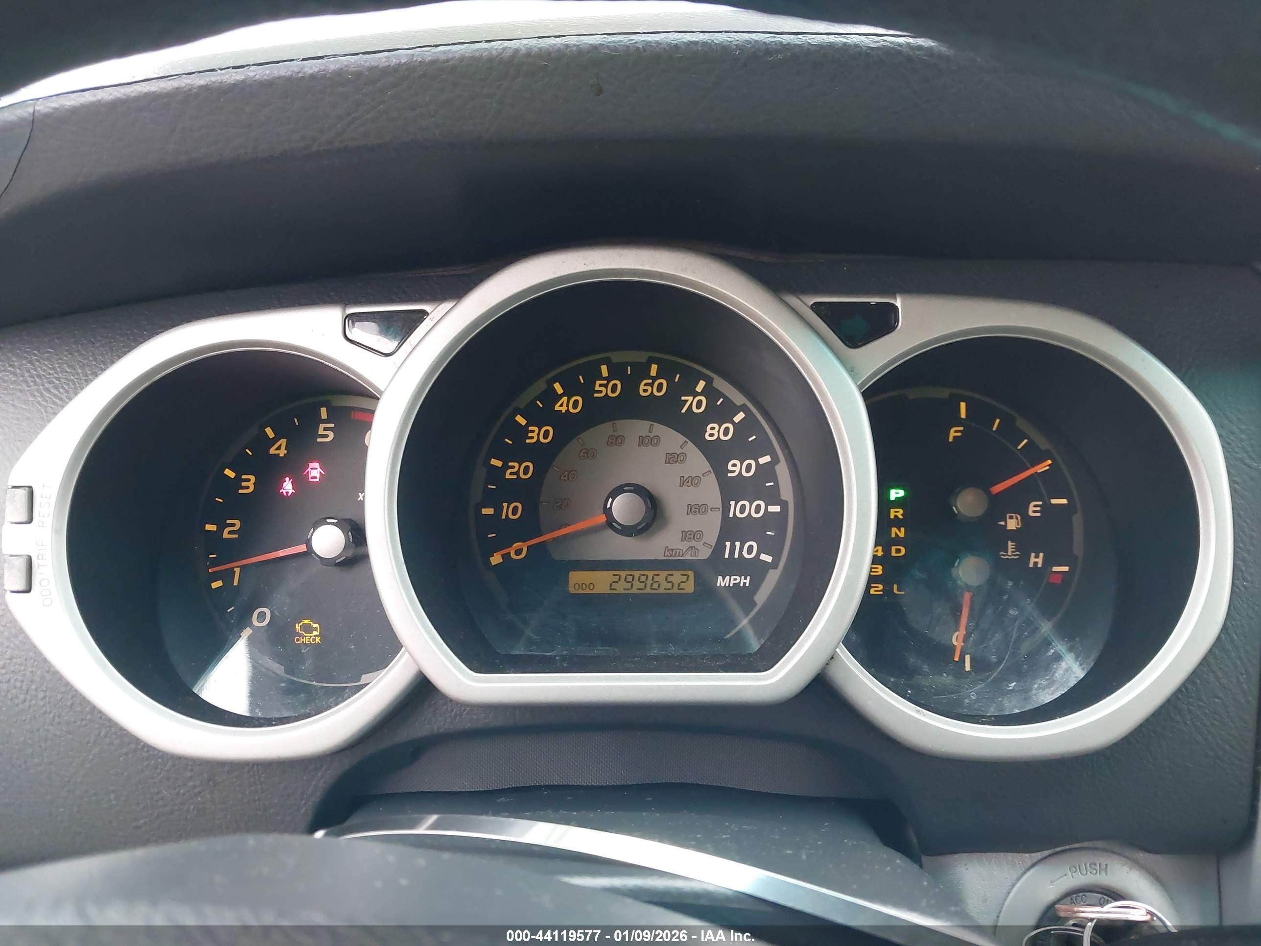 TOYOTA 4RUNNER image 7