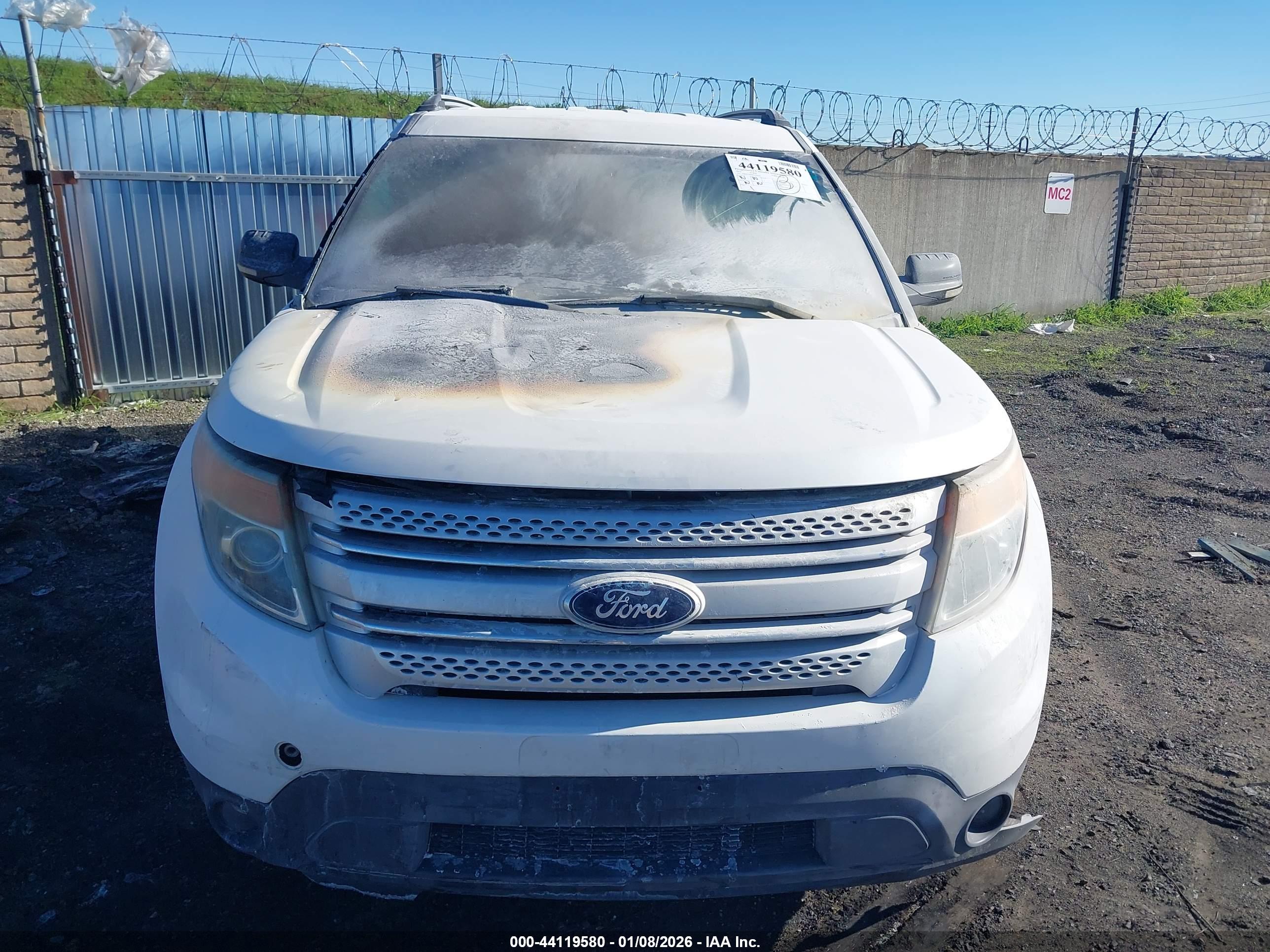 FORD EXPLORER image 6