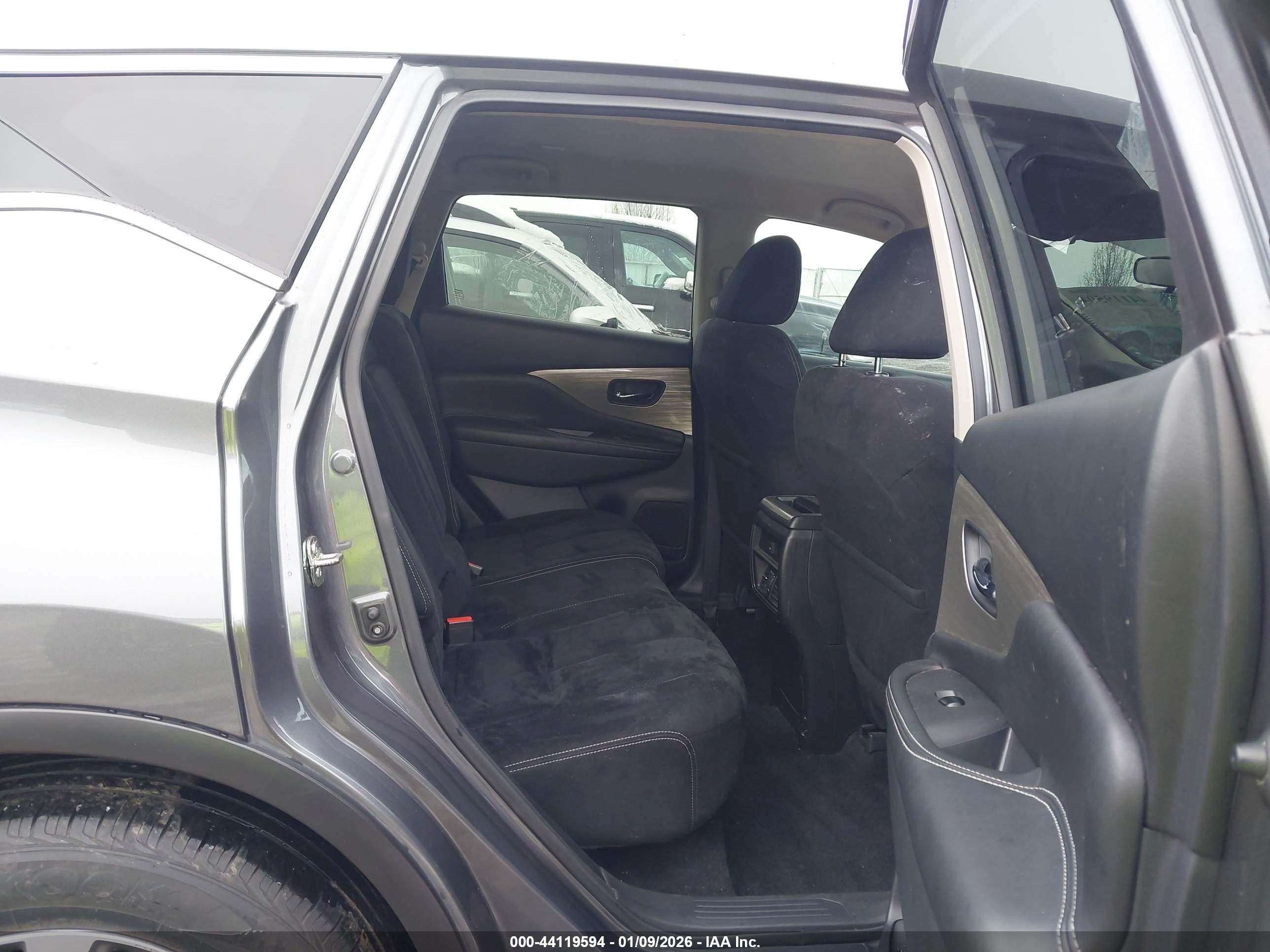 NISSAN MURANO image 8