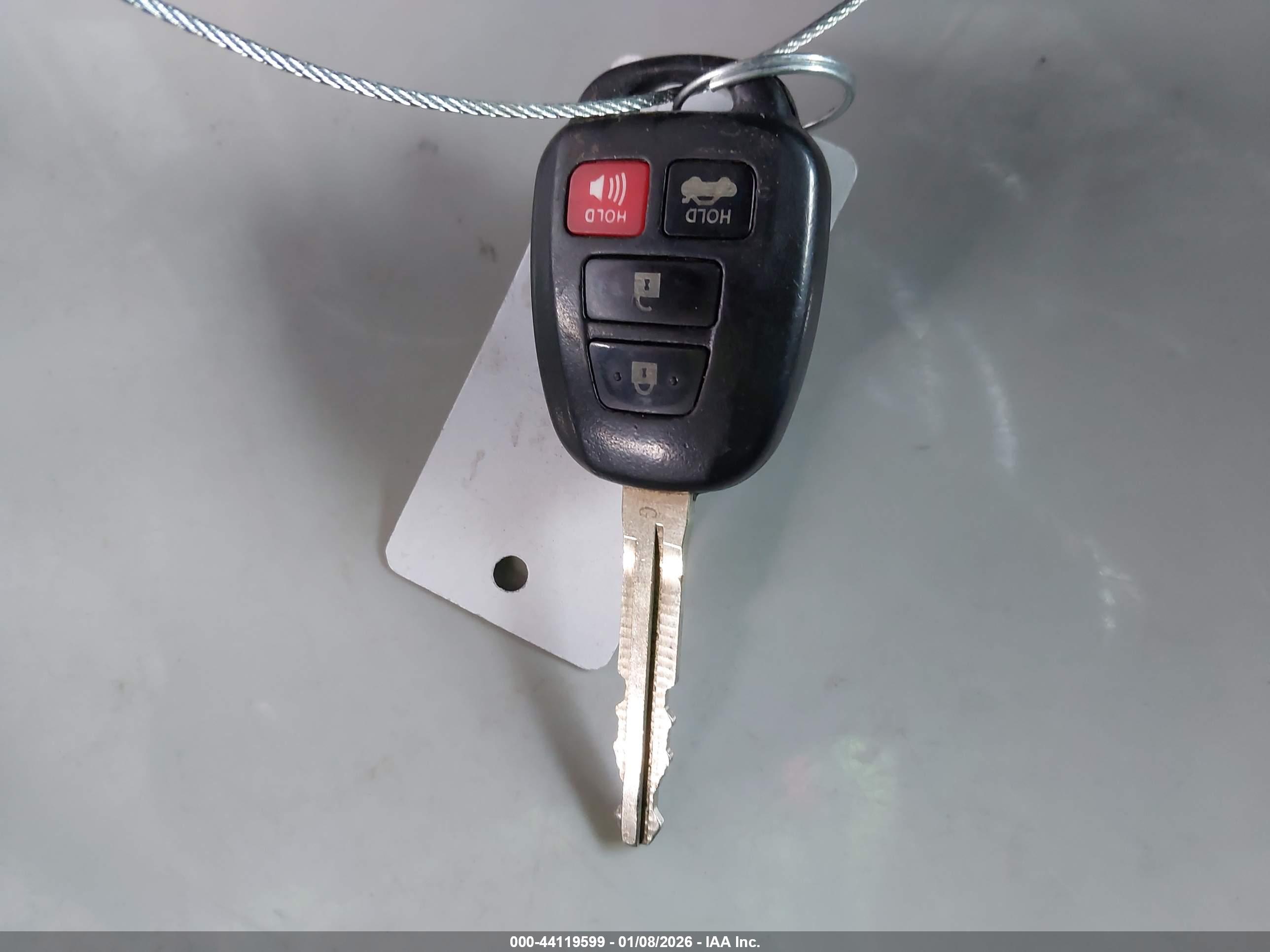 TOYOTA CAMRY image 11