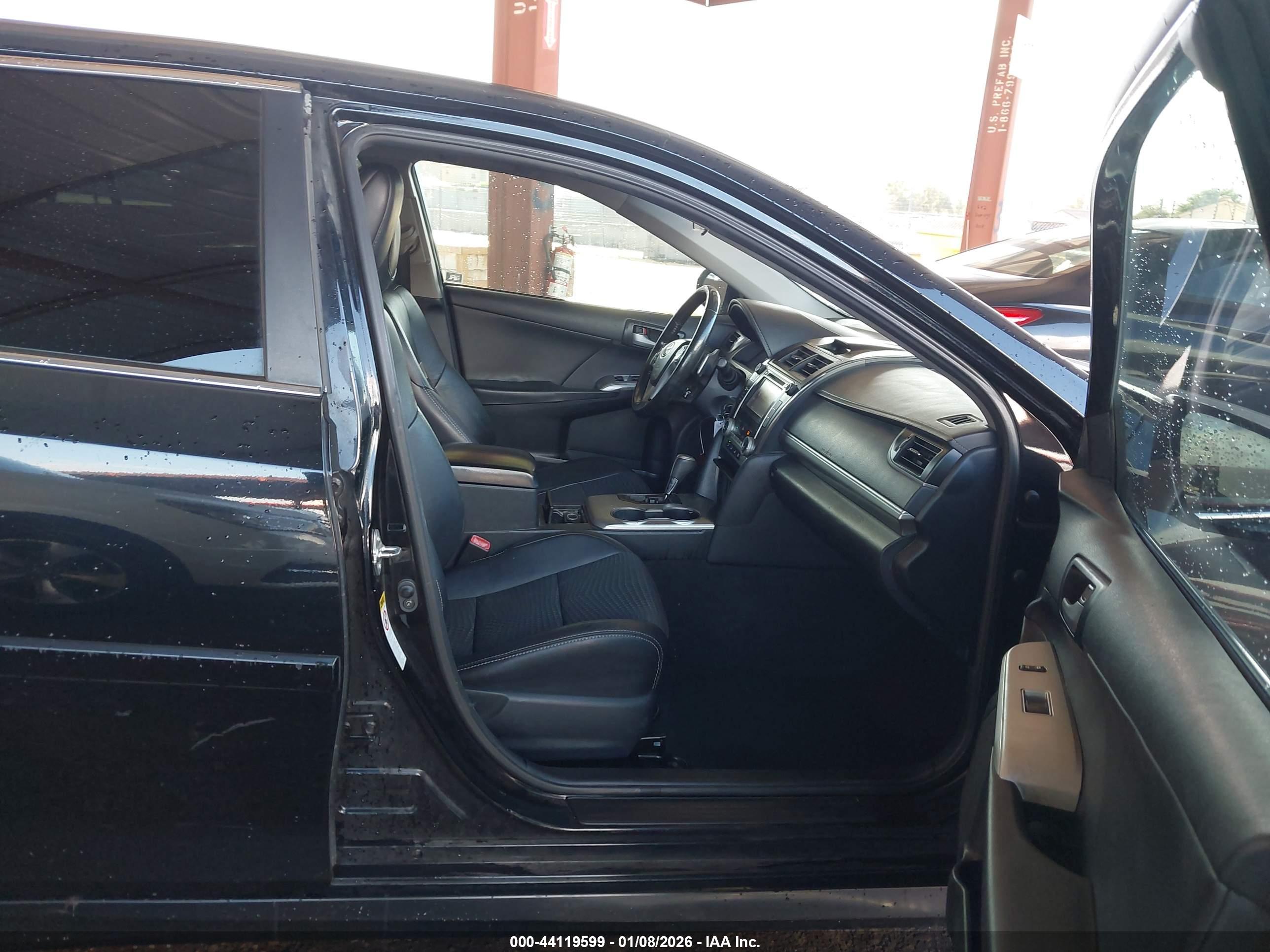 TOYOTA CAMRY image 5