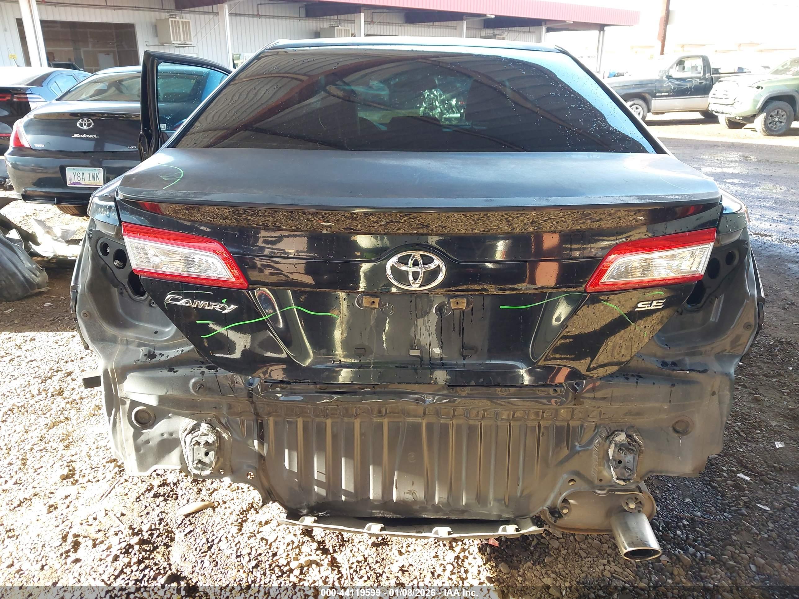 TOYOTA CAMRY image 6