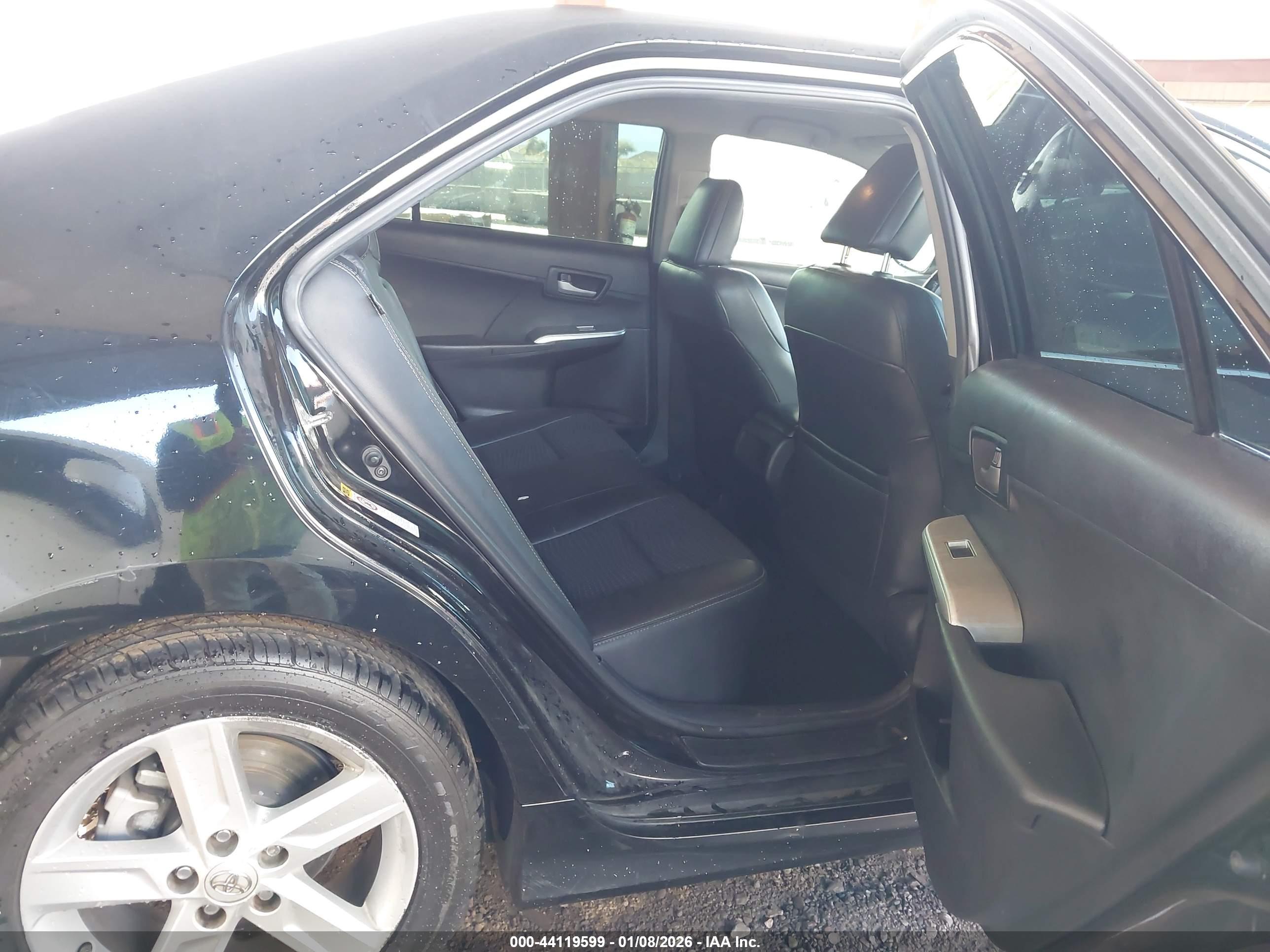 TOYOTA CAMRY image 8