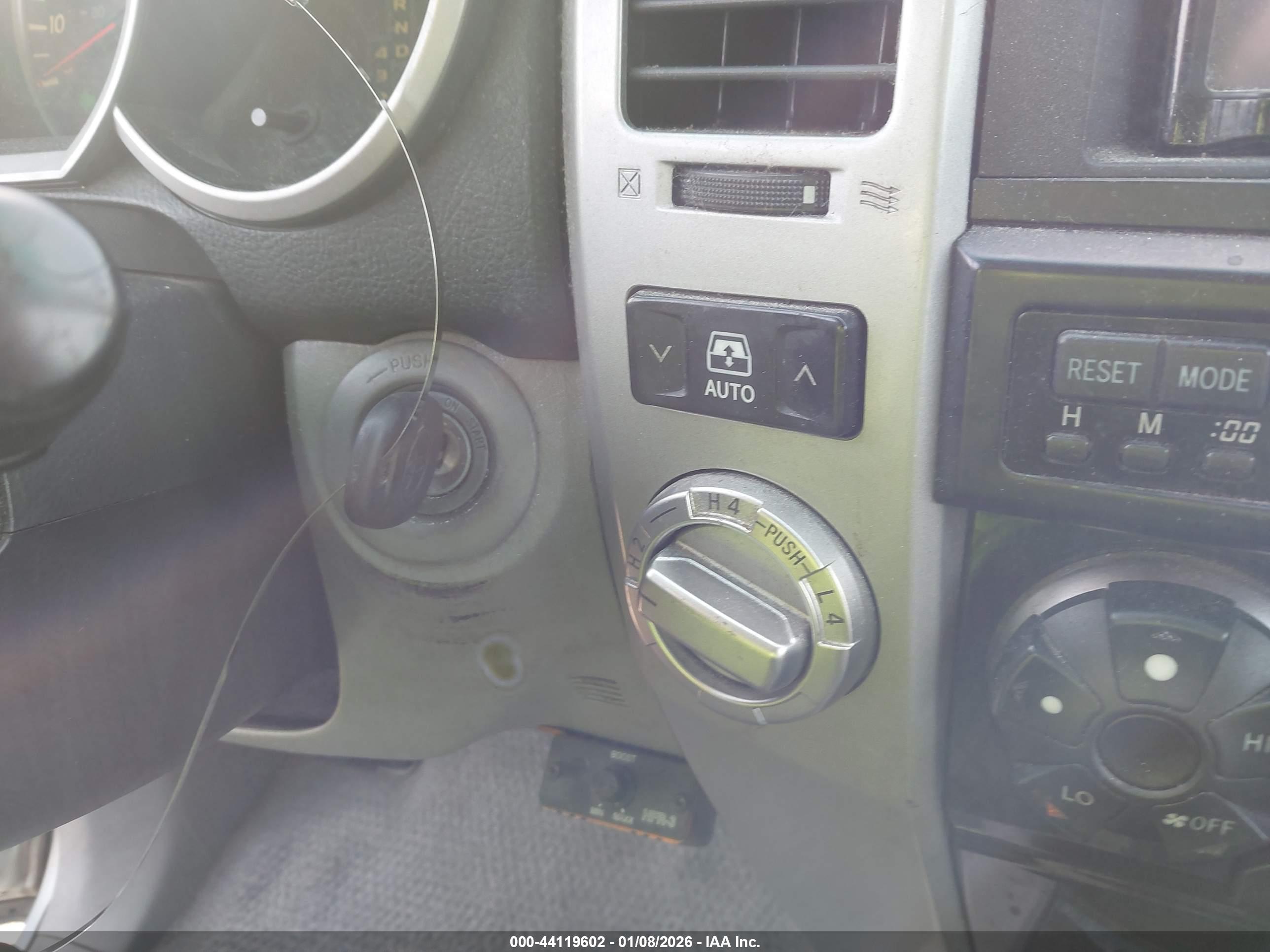 TOYOTA 4RUNNER image 11