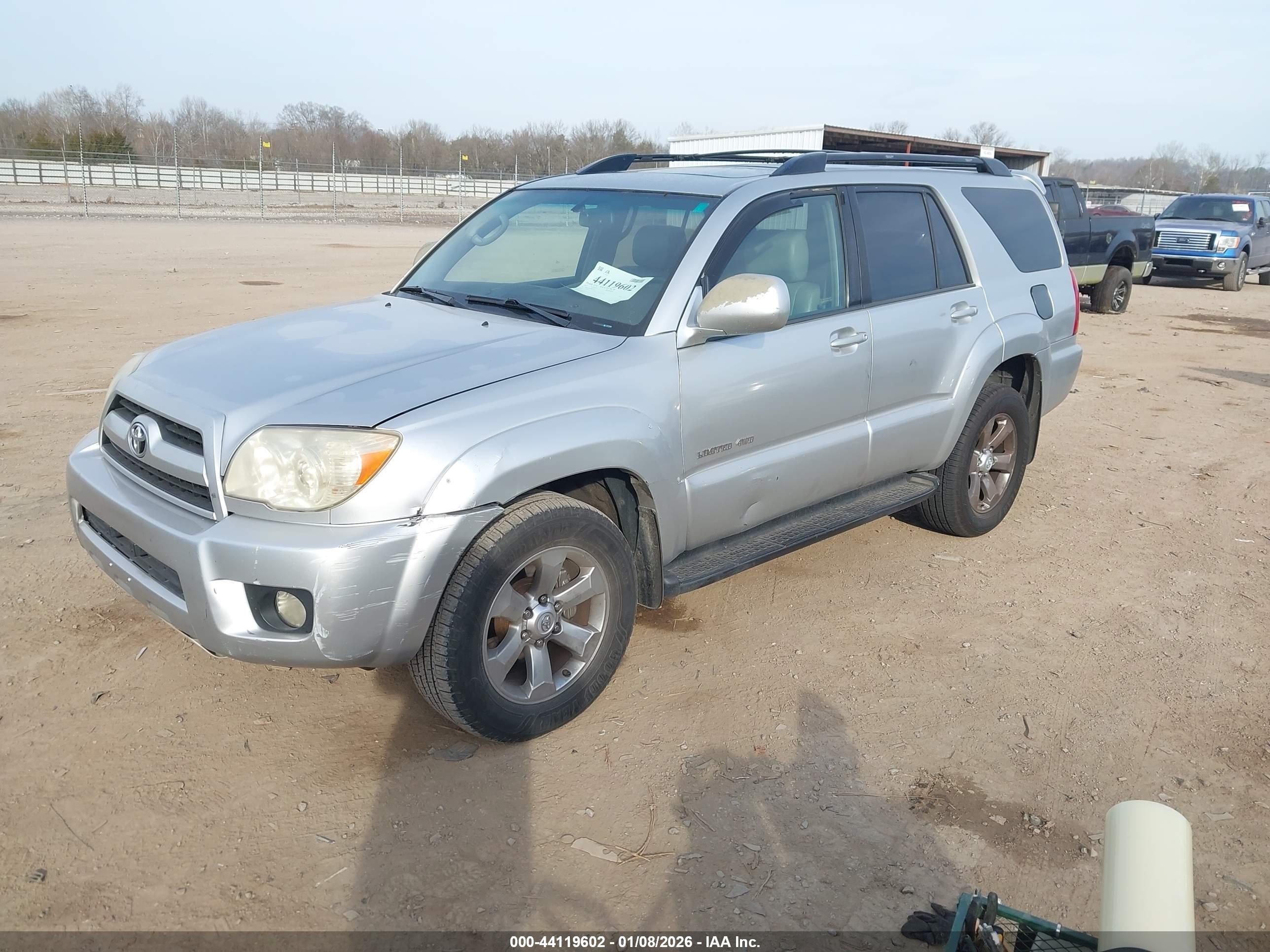 TOYOTA 4RUNNER image 2