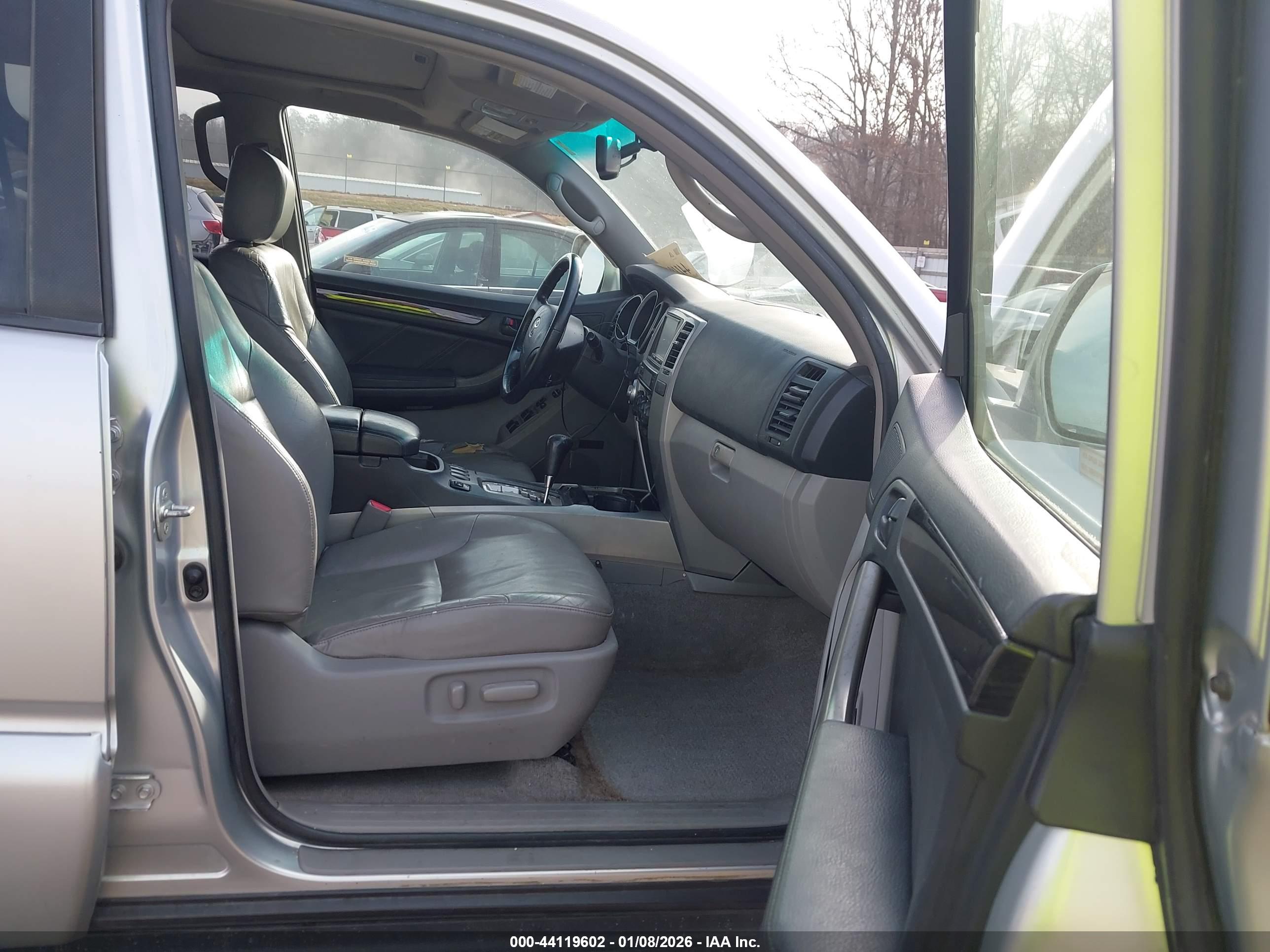TOYOTA 4RUNNER image 5