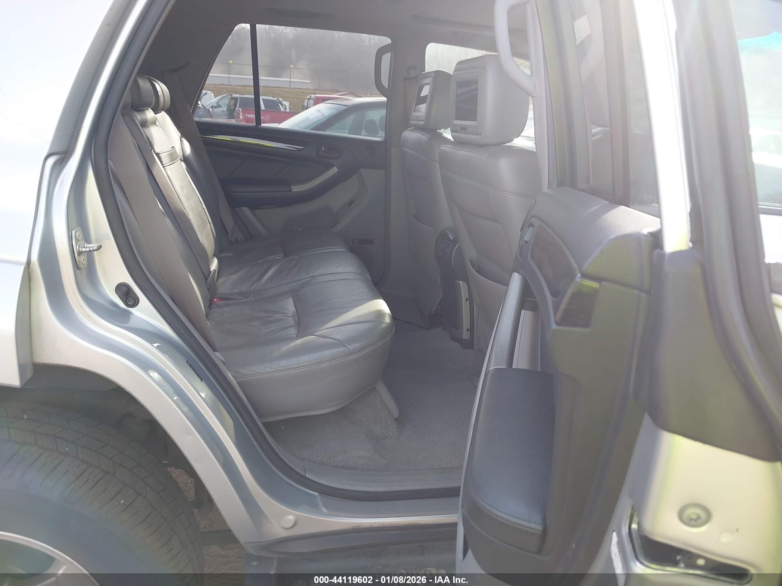 TOYOTA 4RUNNER image 8