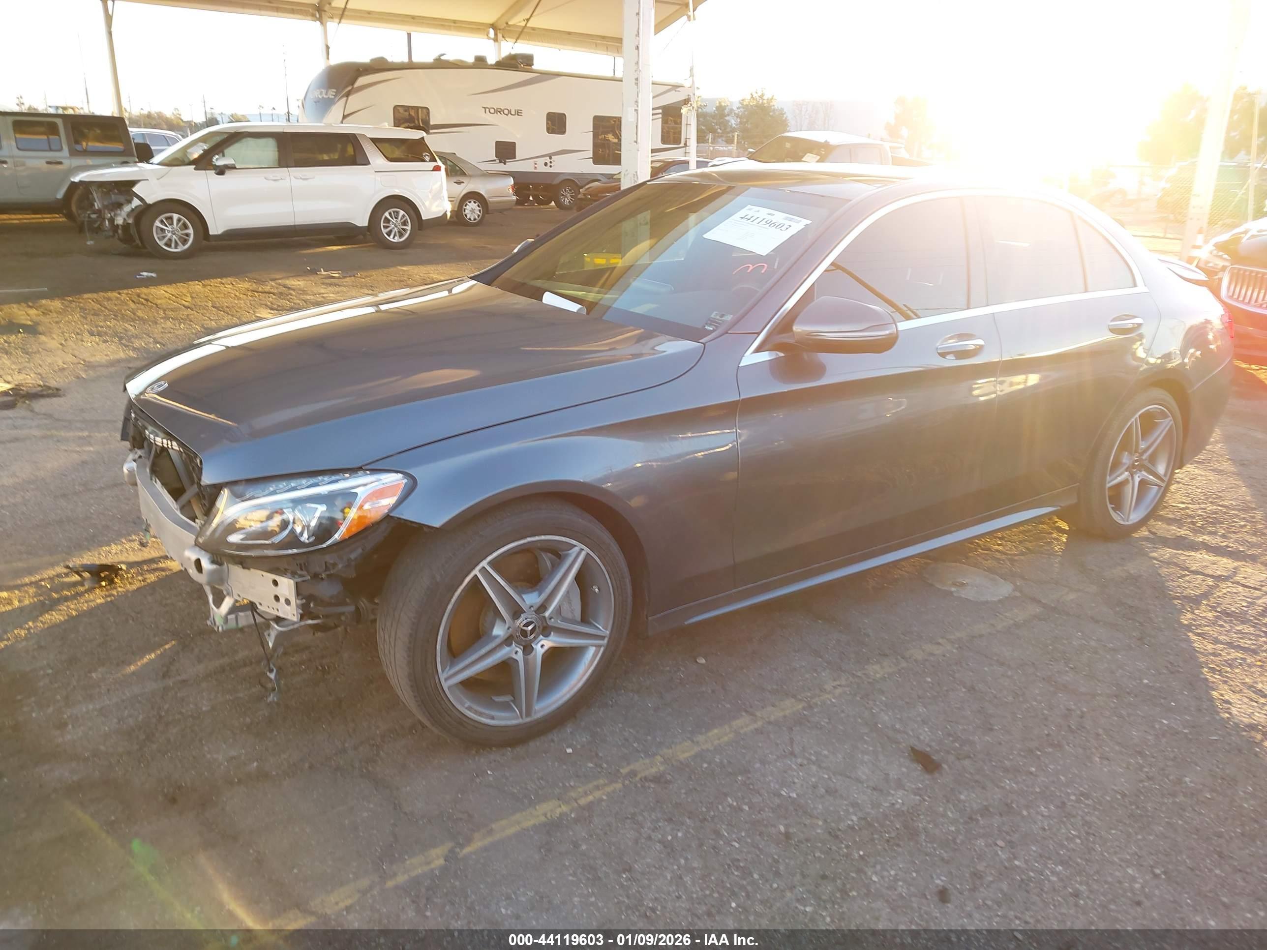 MERCEDES-BENZ C image 2