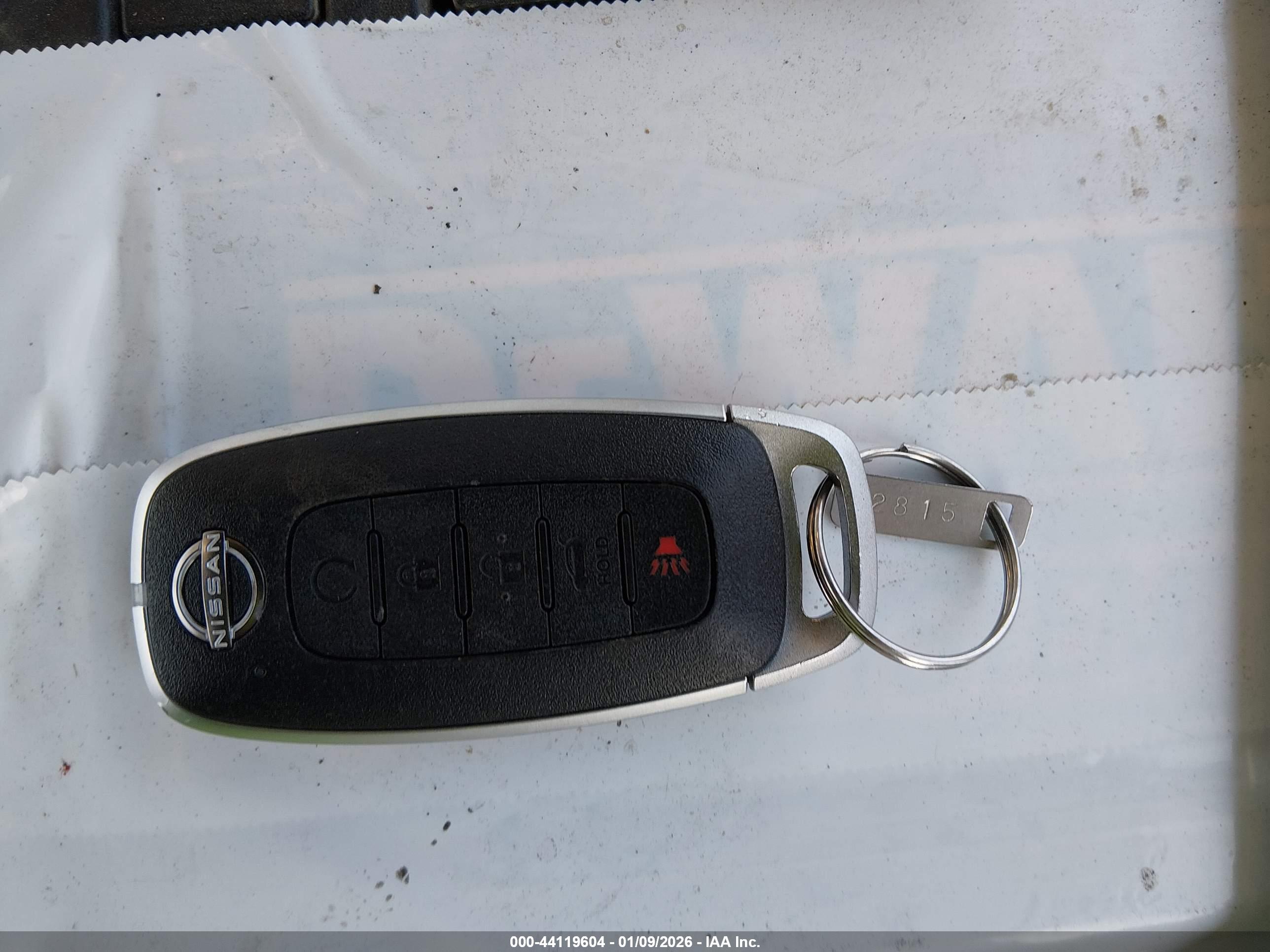 NISSAN ROGUE image 11
