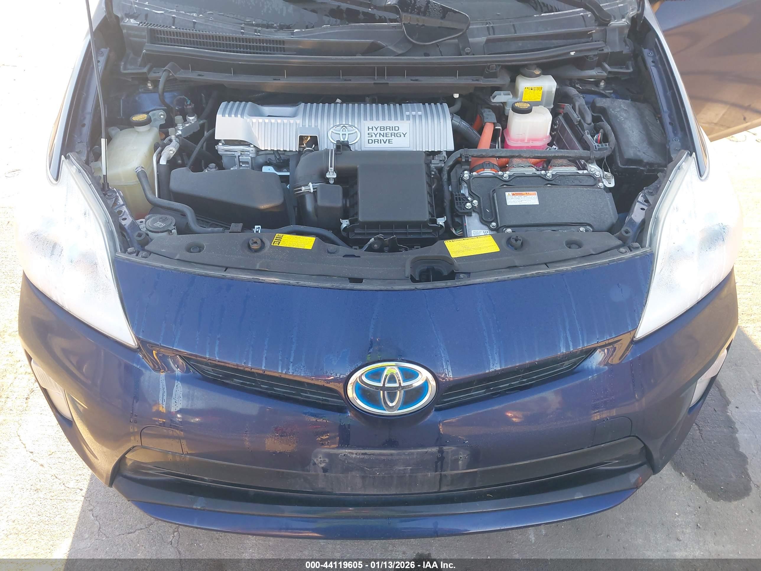 TOYOTA PRIUS image 10