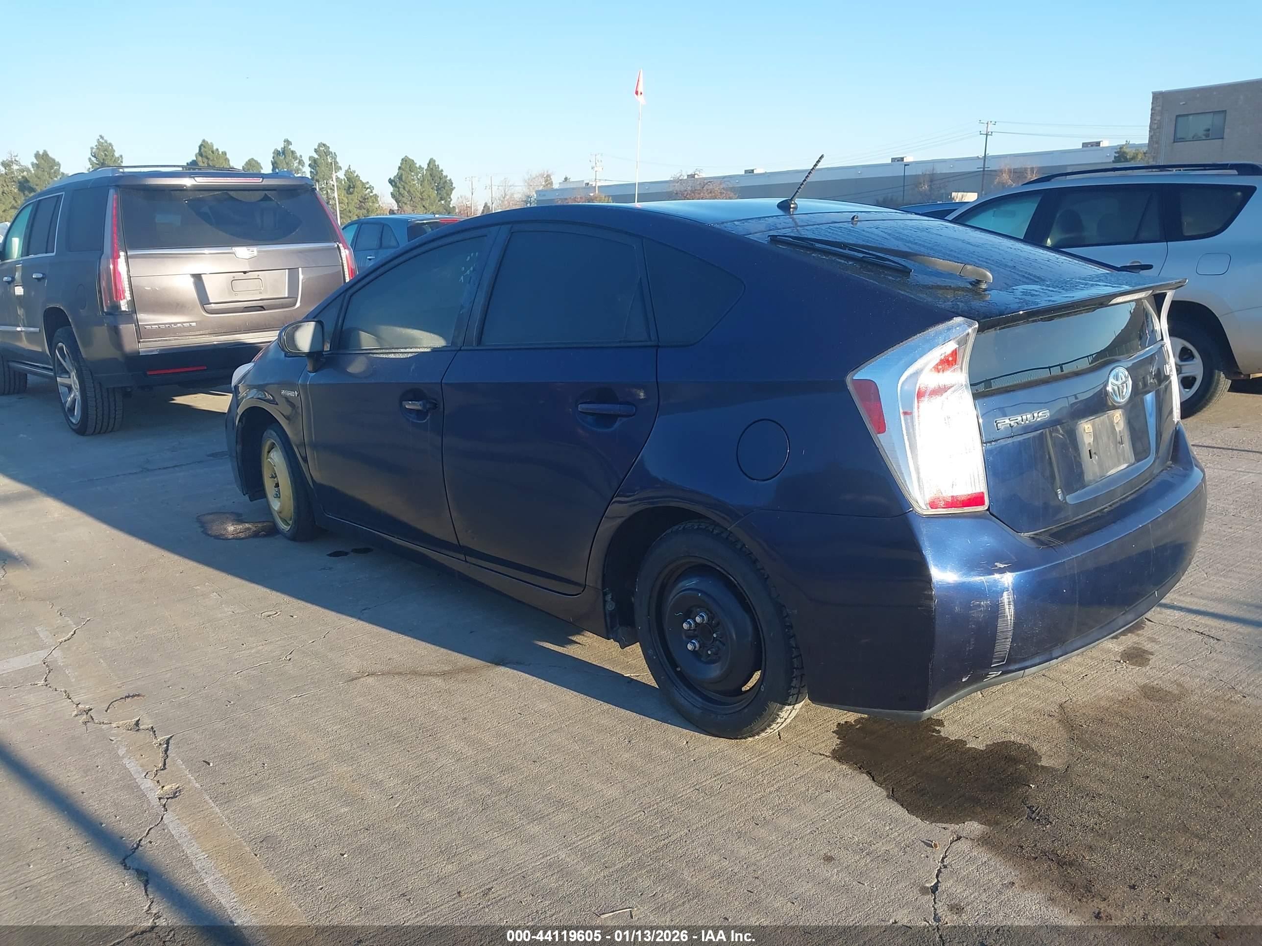 TOYOTA PRIUS image 3