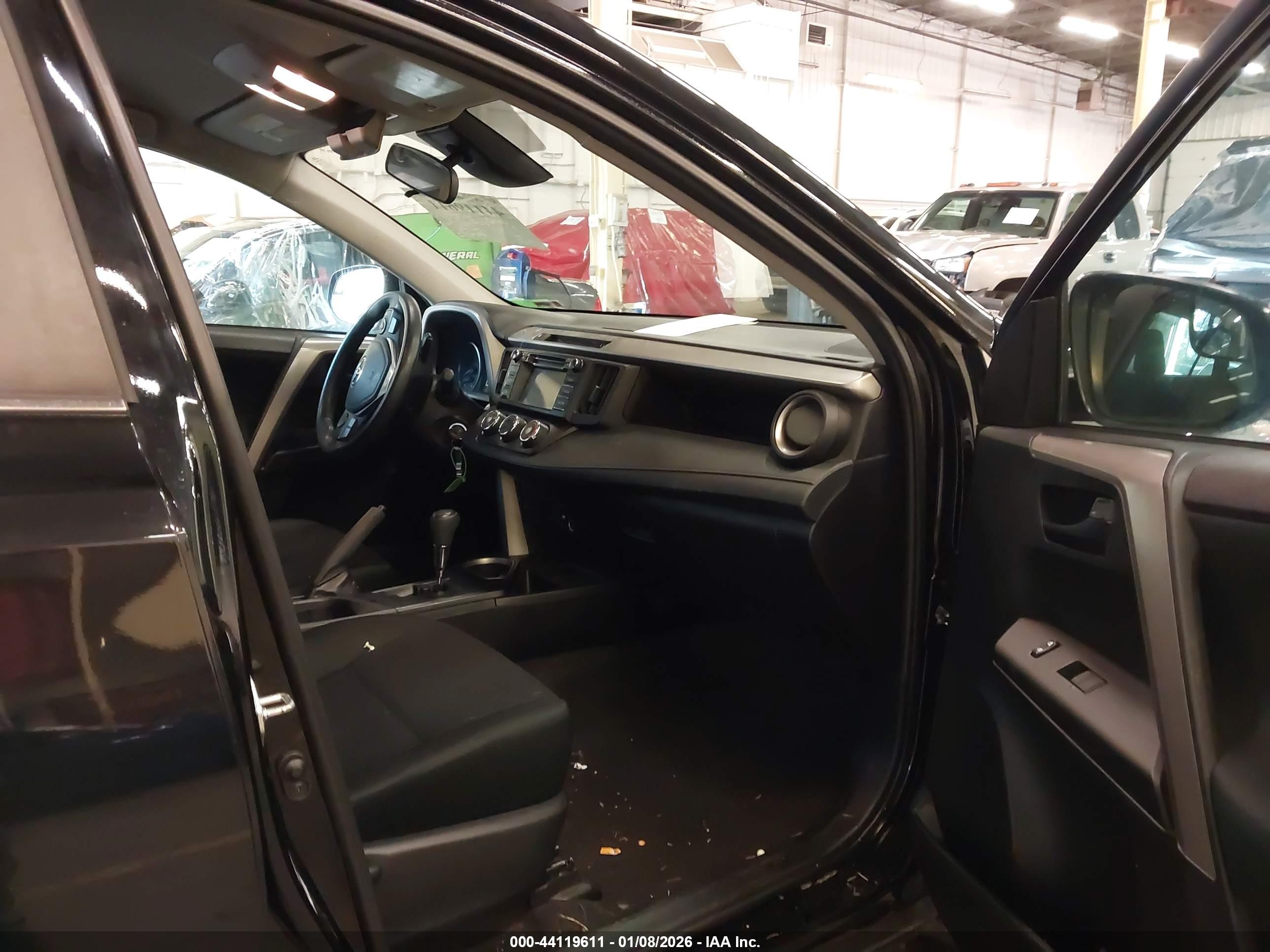 TOYOTA RAV4 image 5