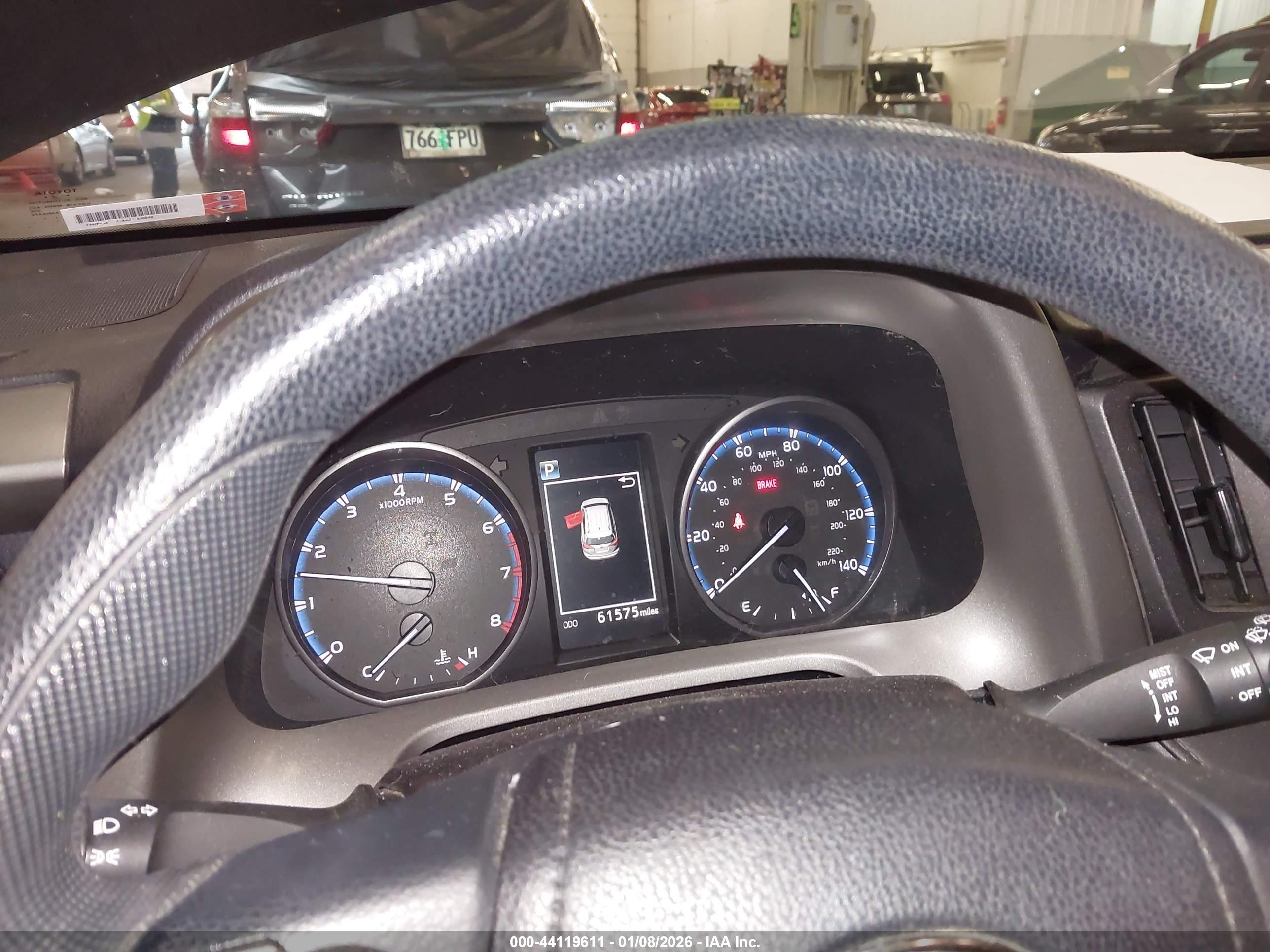 TOYOTA RAV4 image 7