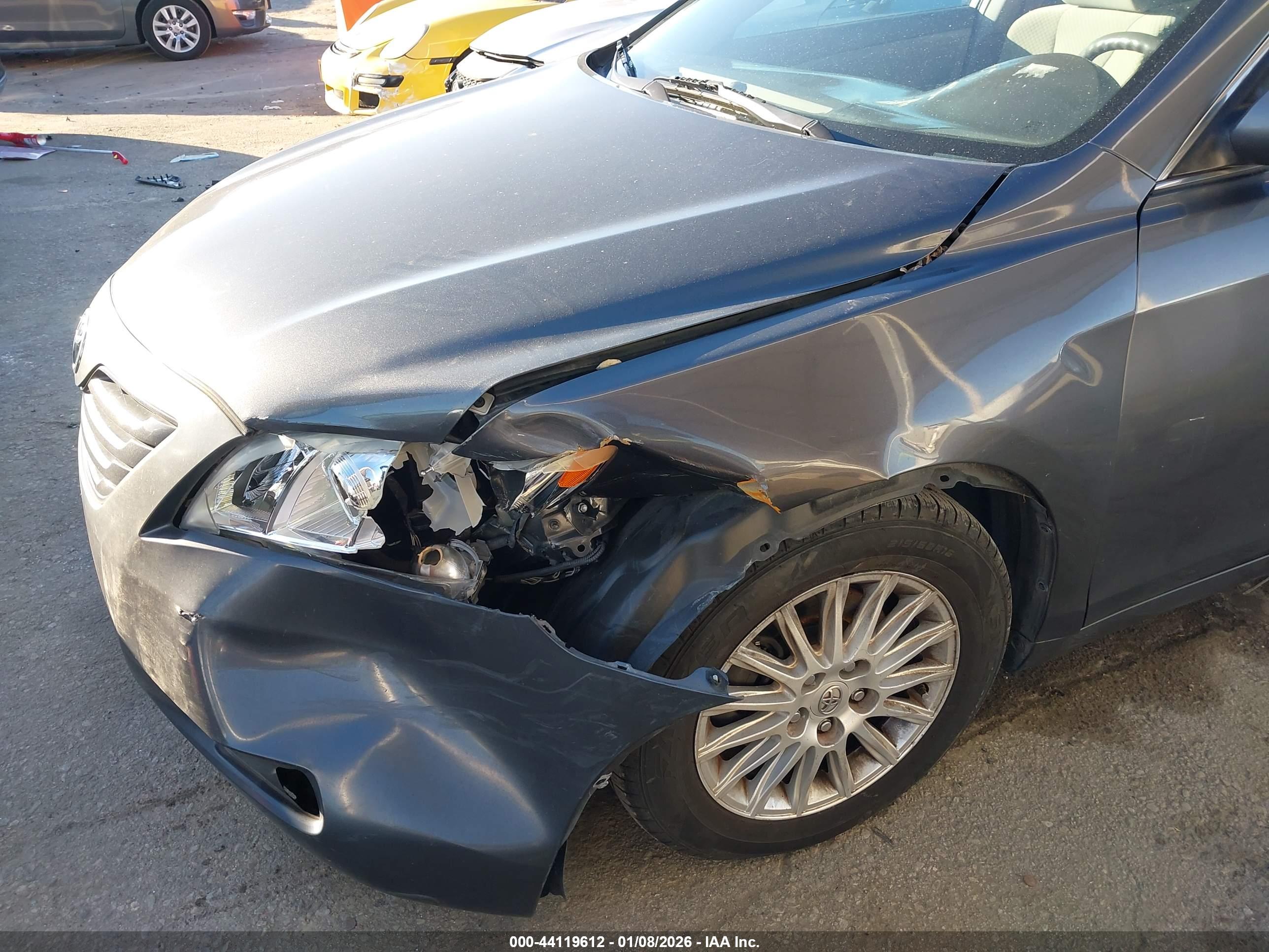 TOYOTA CAMRY image 6