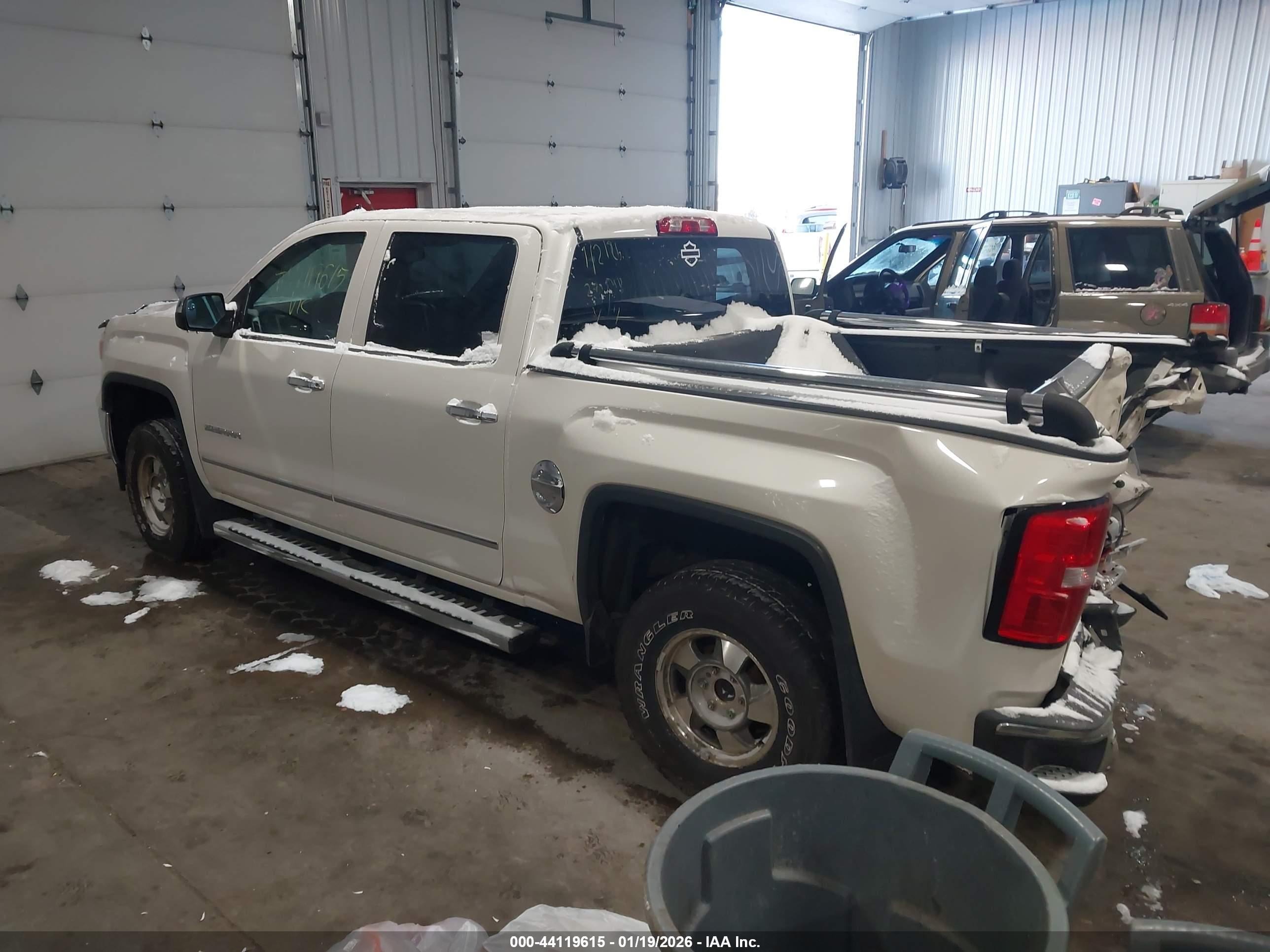 GMC SIERRA image 3