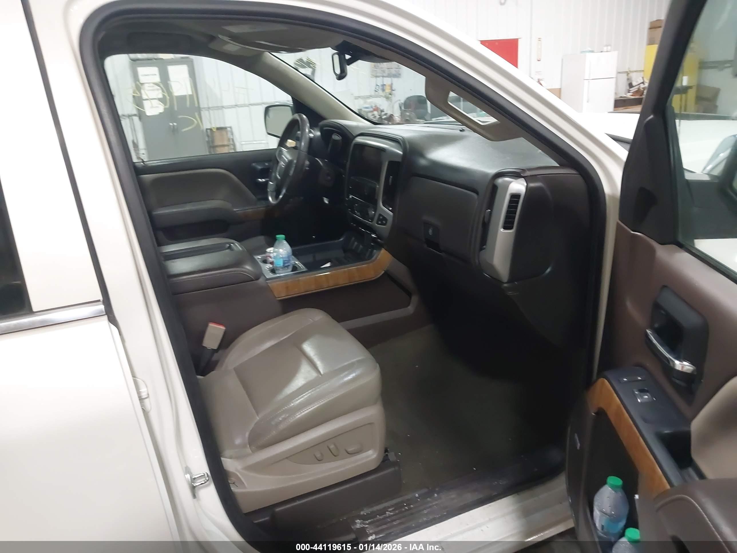 GMC SIERRA image 5