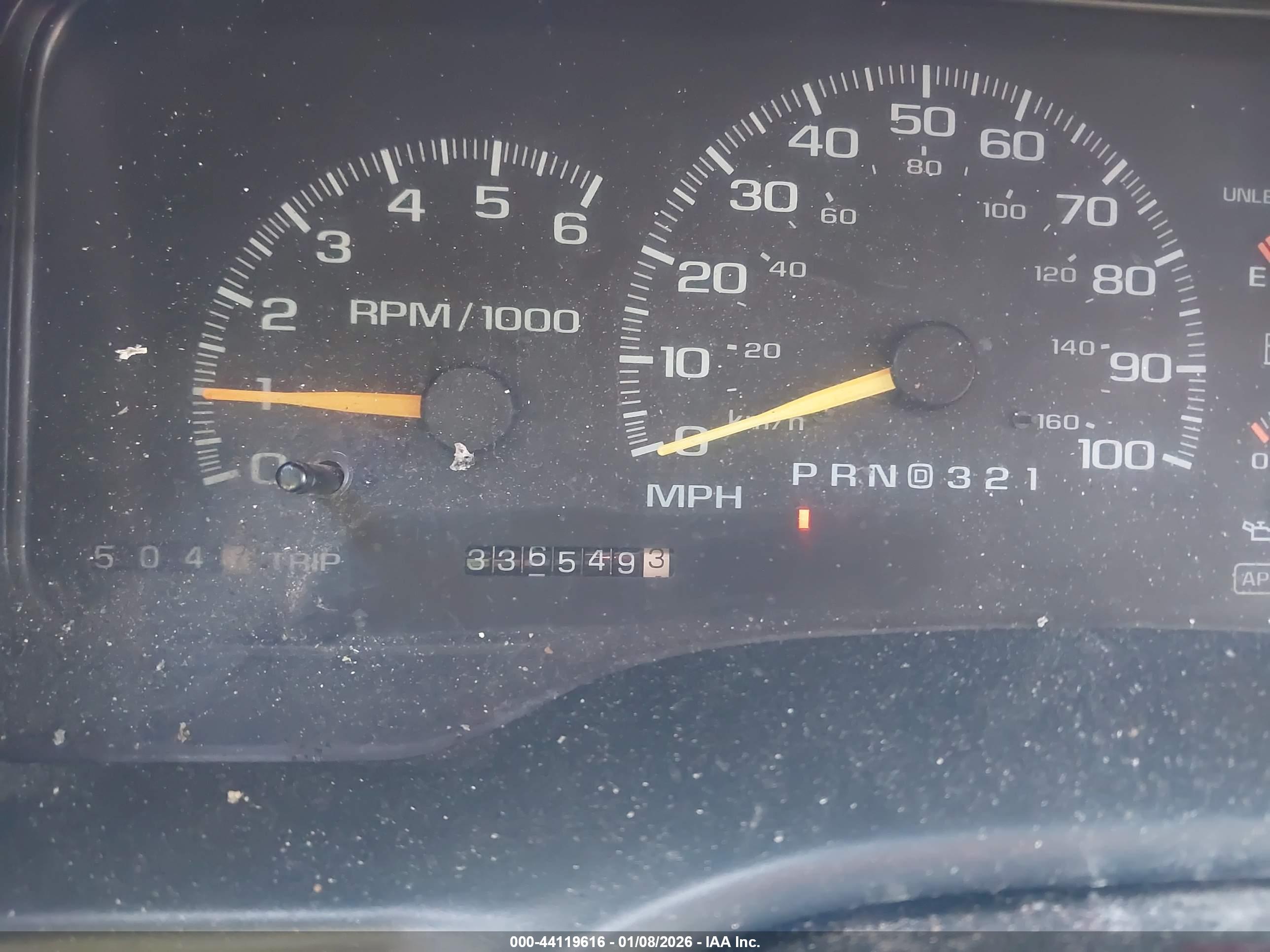 CHEVROLET SUBURBAN image 7