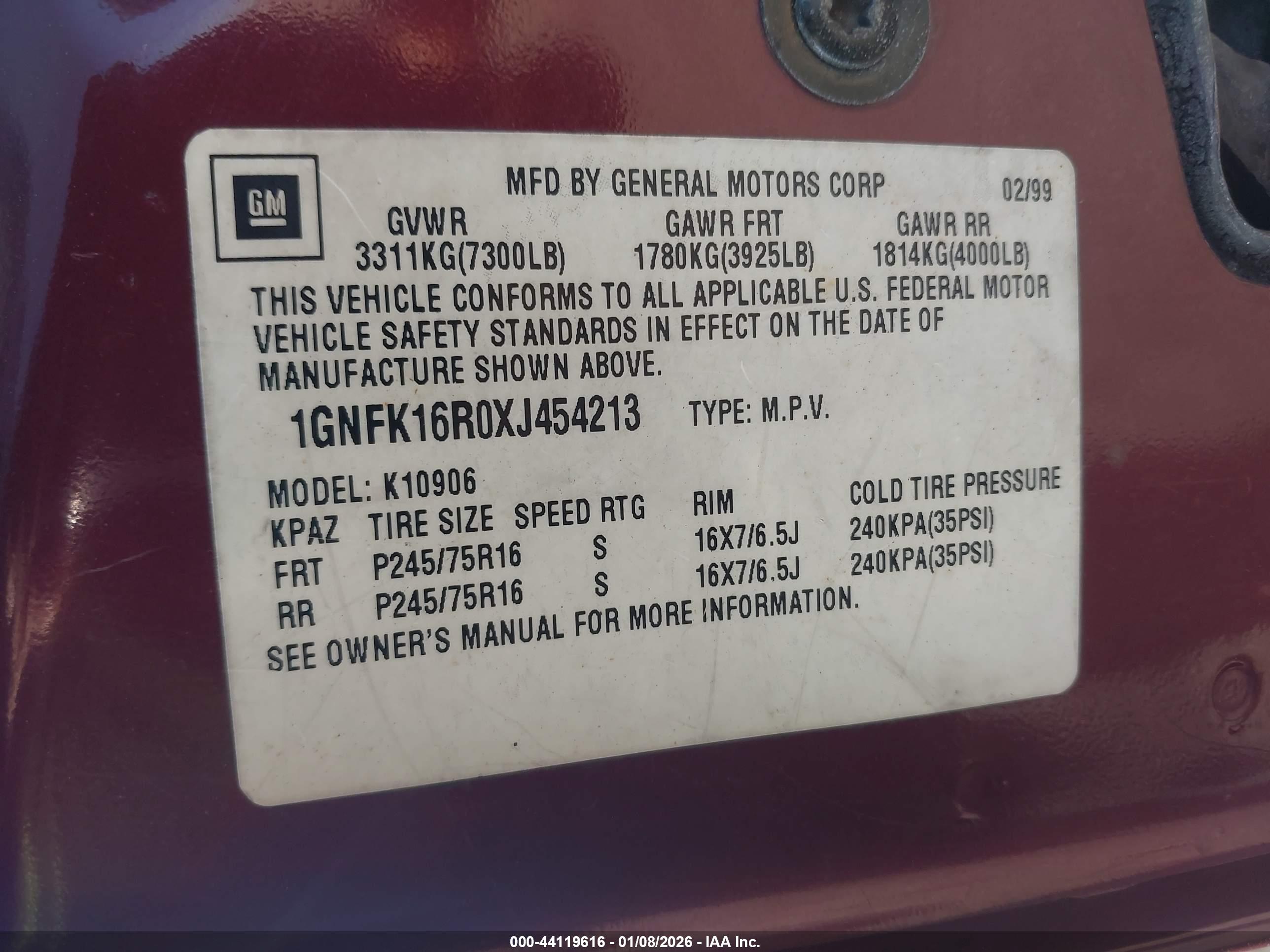 CHEVROLET SUBURBAN image 9