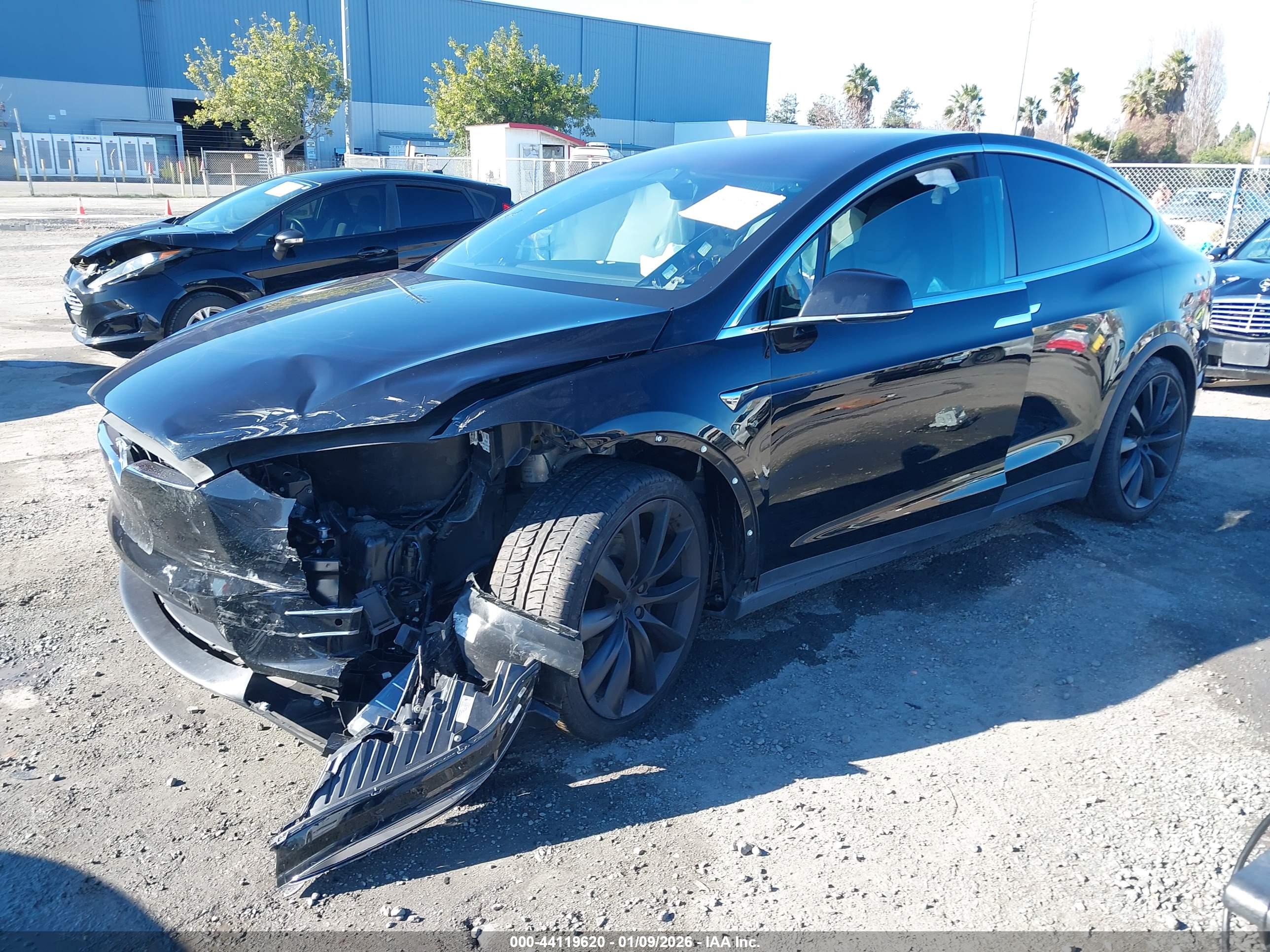 TESLA MODEL image 2