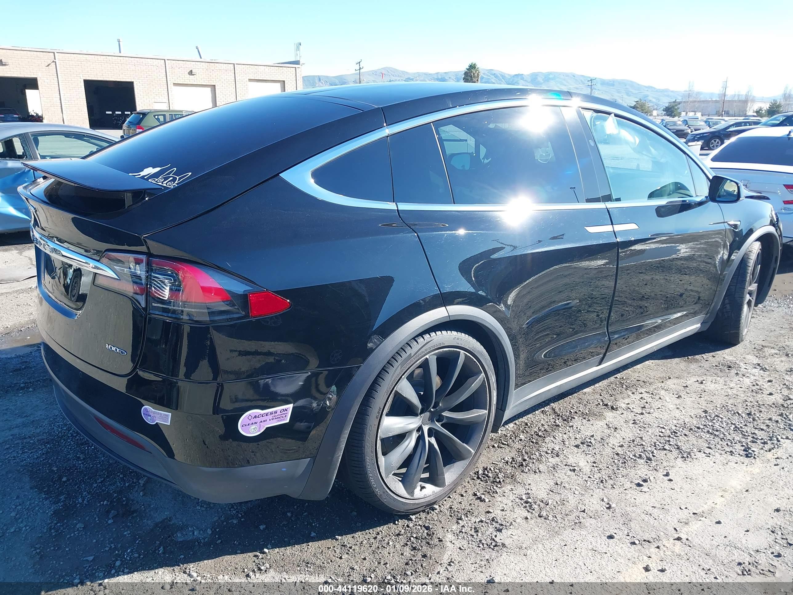 TESLA MODEL image 4