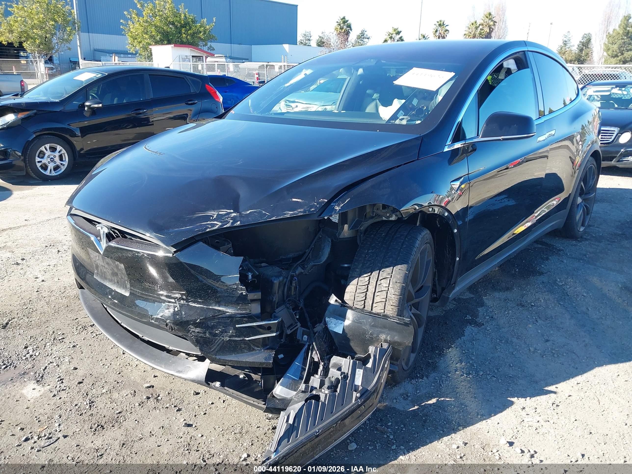 TESLA MODEL image 6