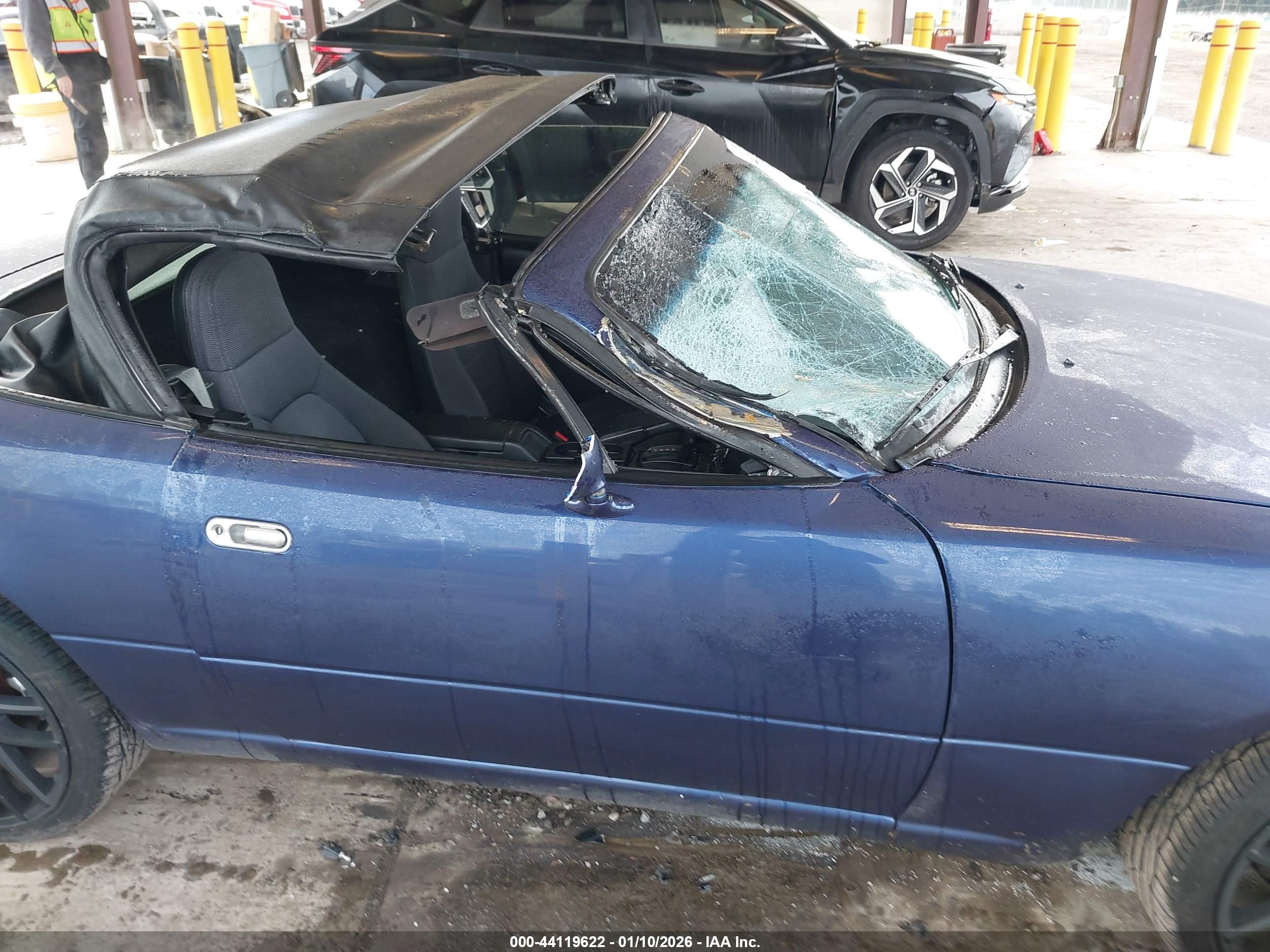 MAZDA MX-5 image 6