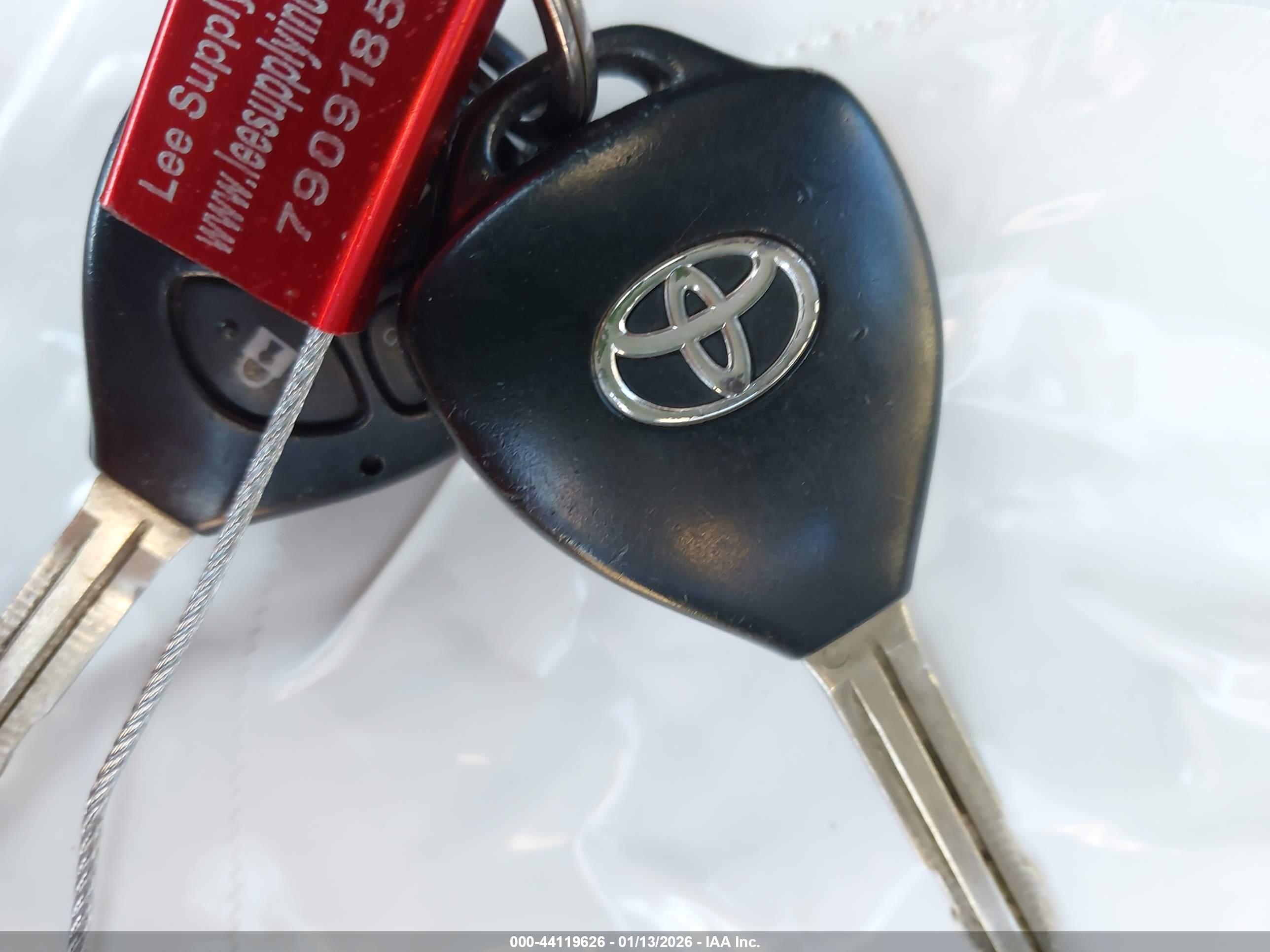 TOYOTA COROLLA image 11