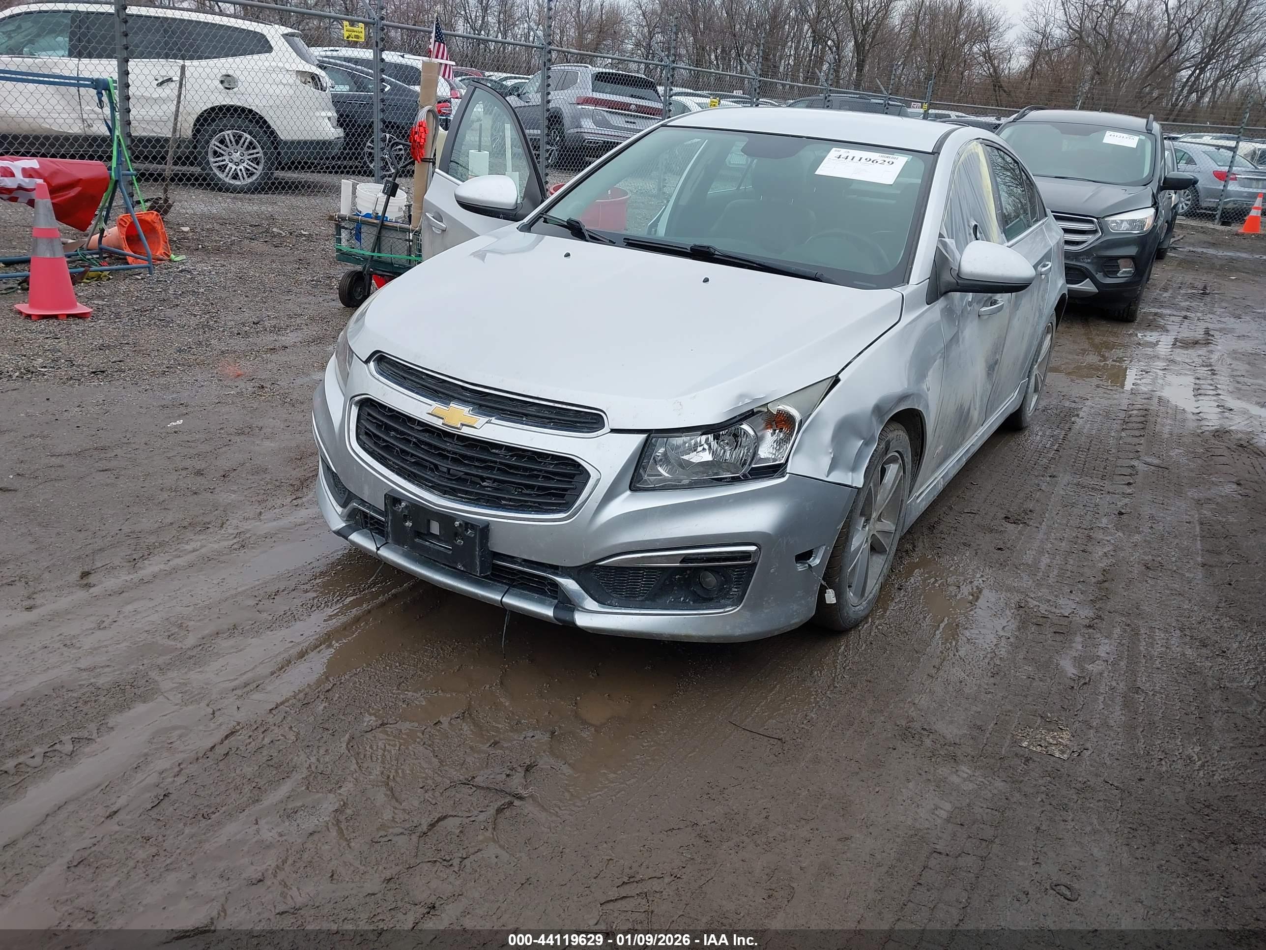 CHEVROLET CRUZE image 2