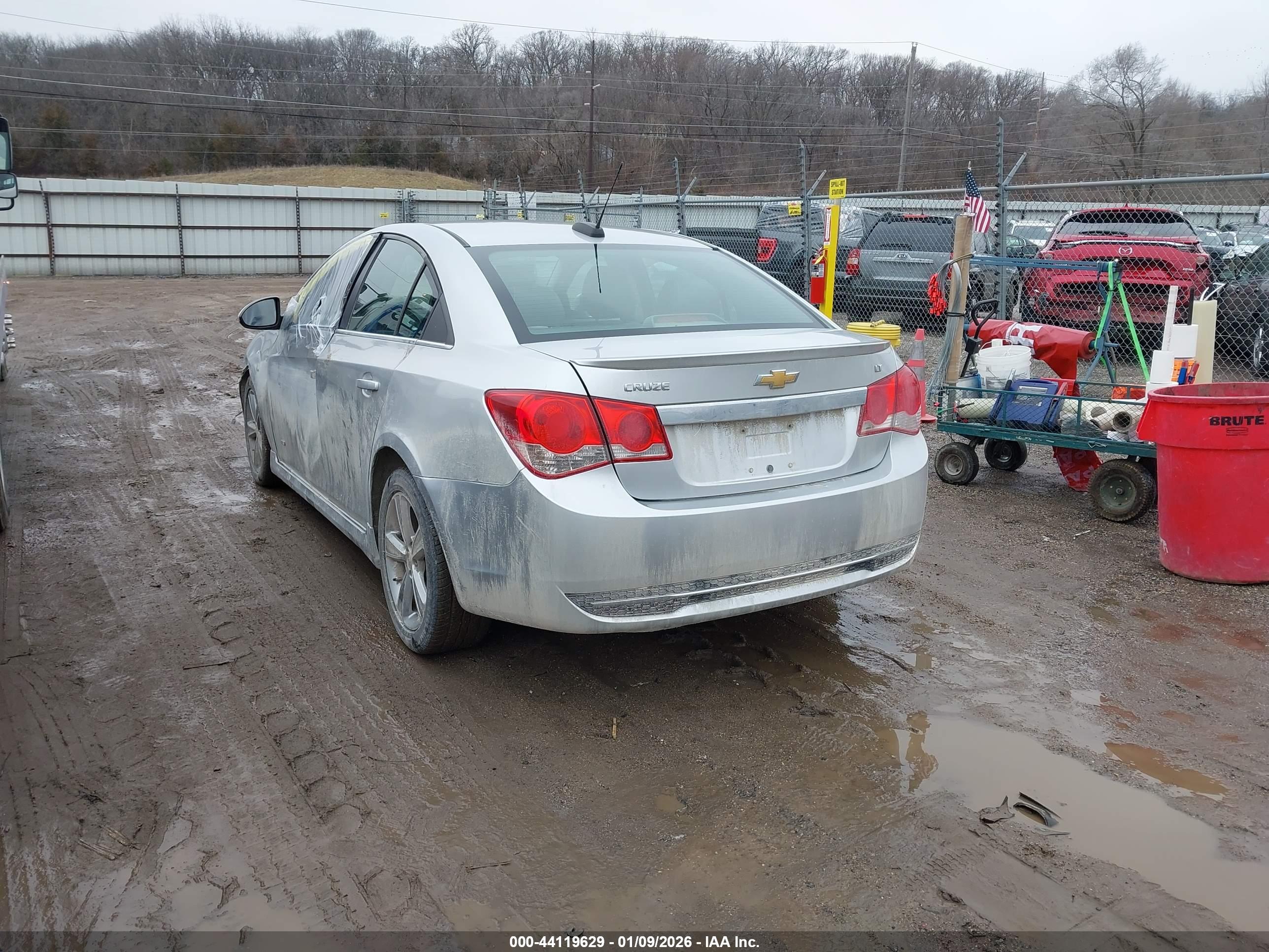 CHEVROLET CRUZE image 3