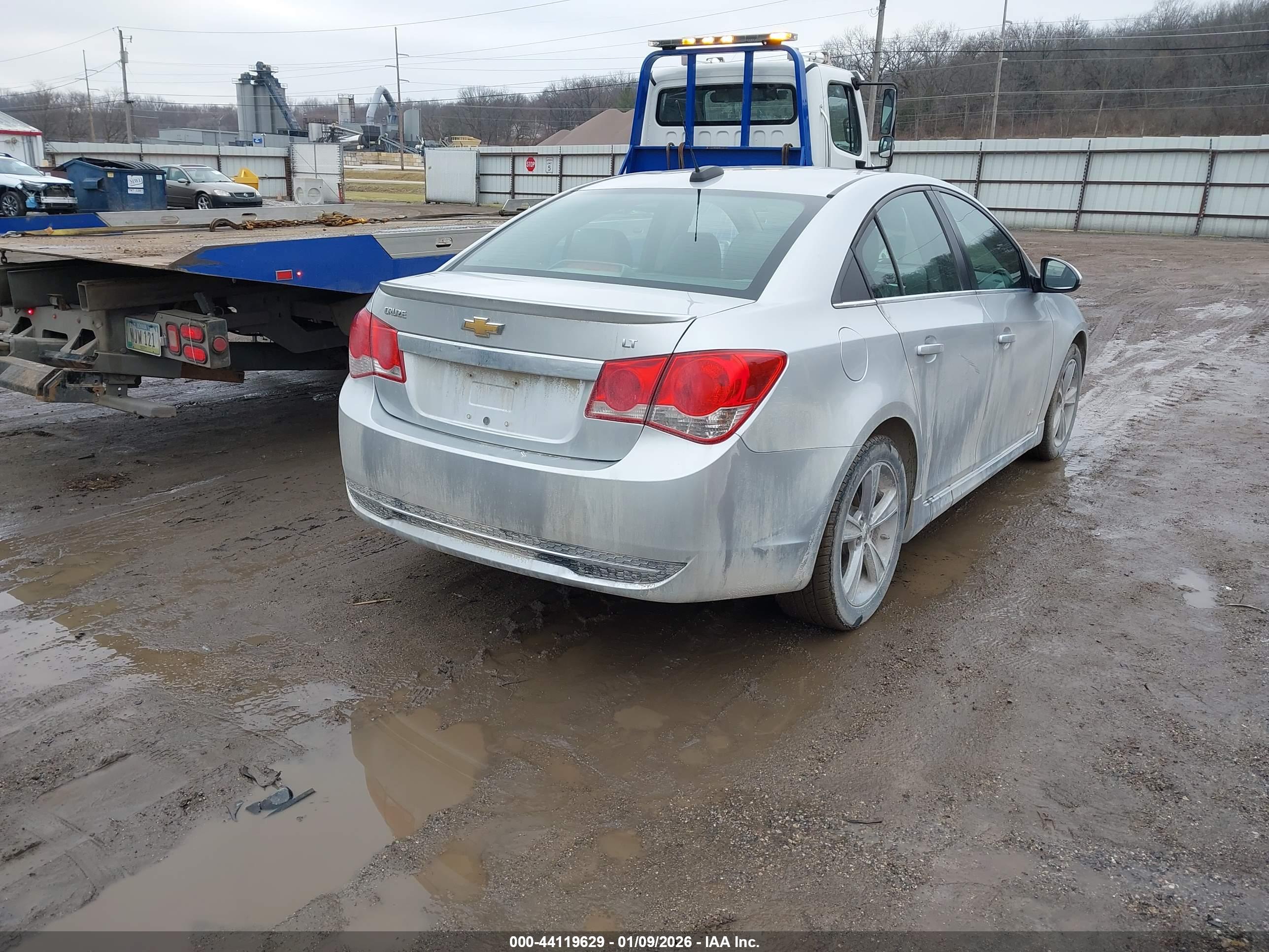 CHEVROLET CRUZE image 4