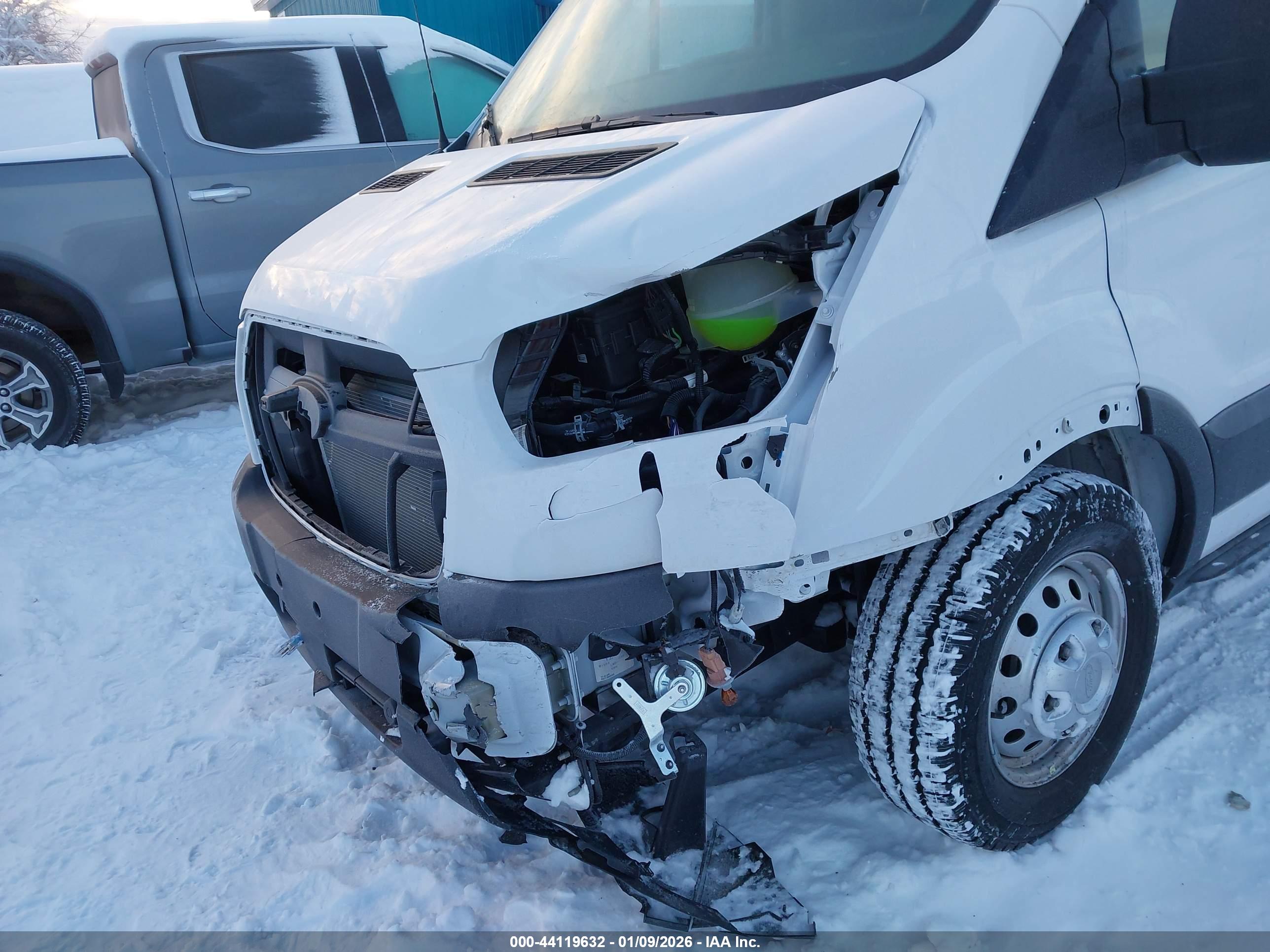 FORD TRANSIT-250 image 6